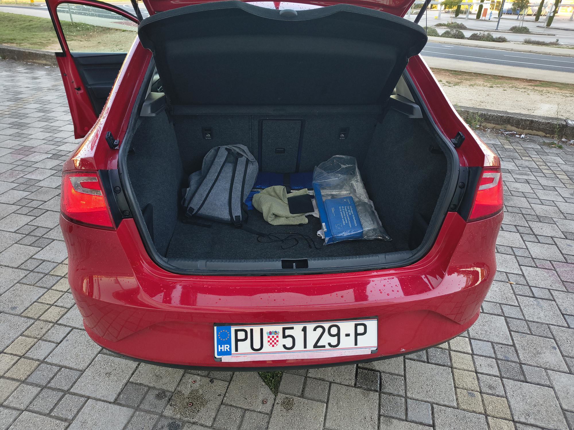Seat Toledo 1.6 TDI, 105 KS, navi, klima, multimedija, veliki servis, fotografija 9