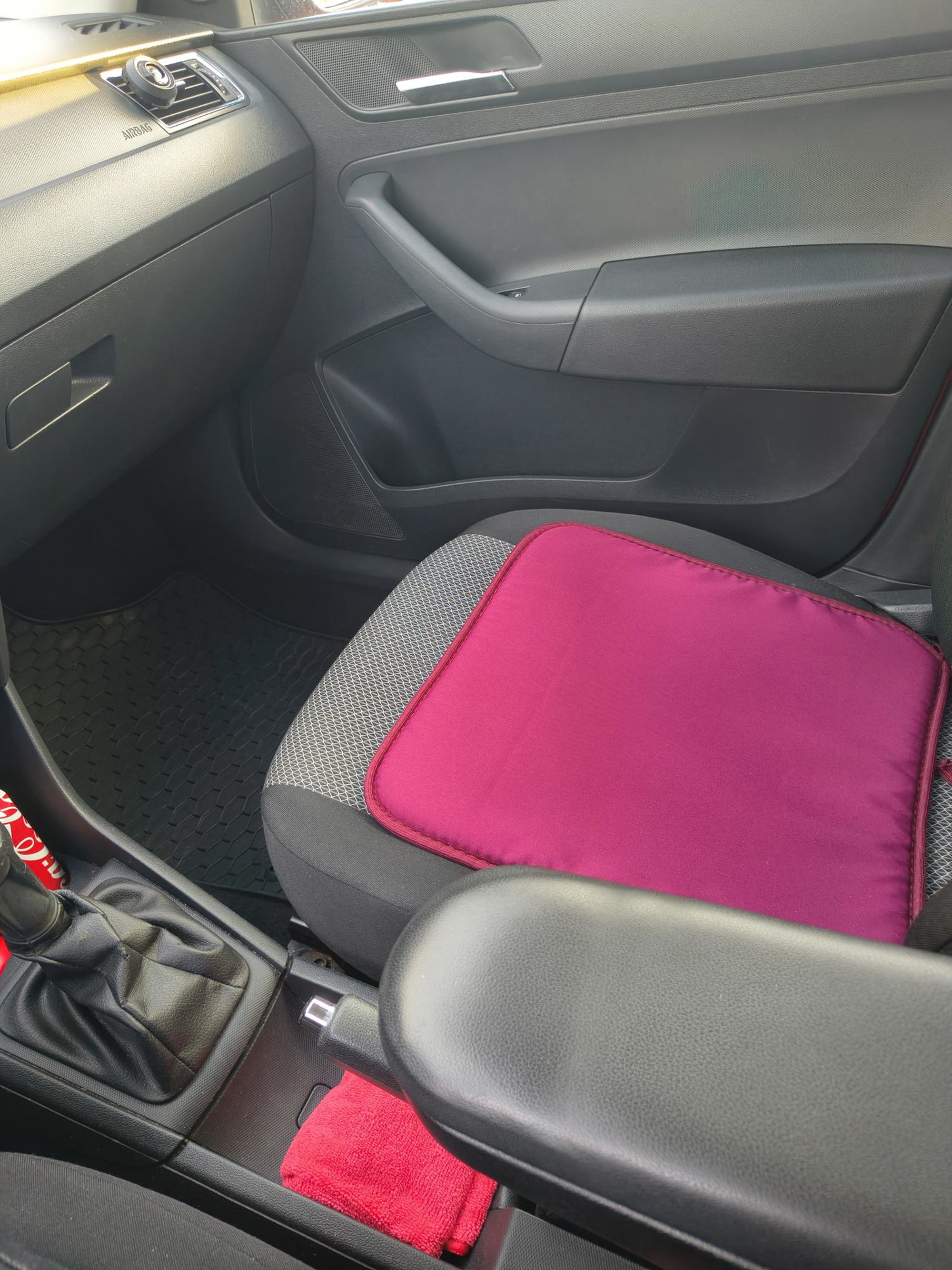 Seat Toledo 1.6 TDI, 105 KS, navi, klima, multimedija, veliki servis, fotografija 7