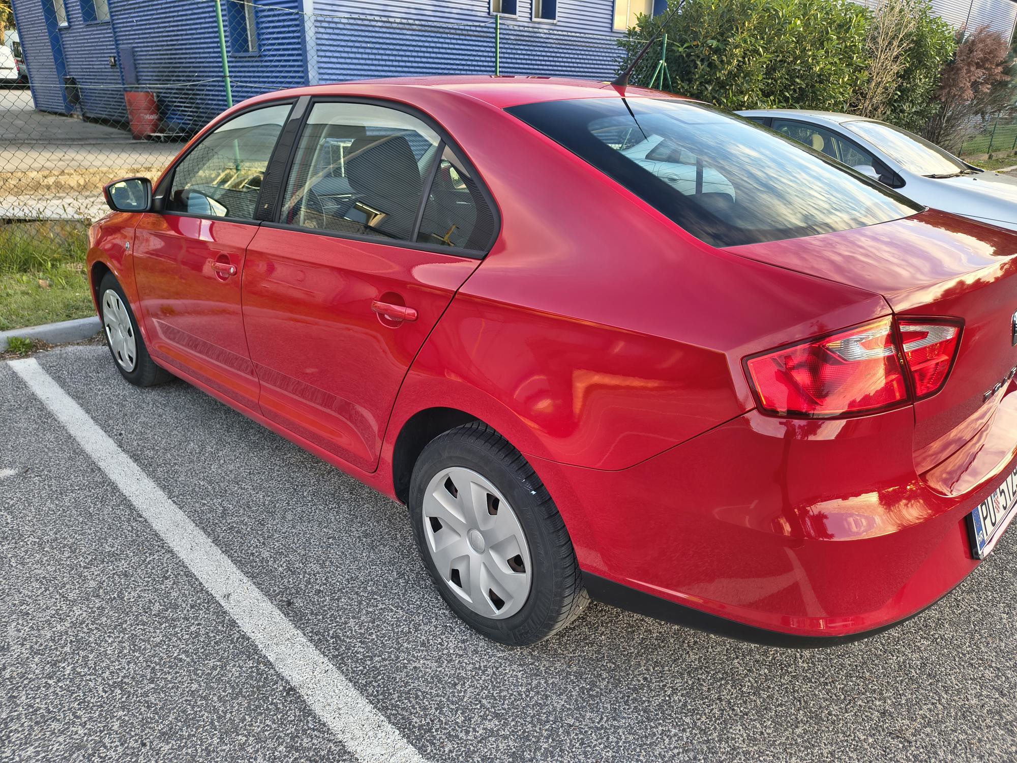Seat Toledo 1.6 TDI, 105 KS, navi, klima, multimedija, veliki servis, fotografija 3