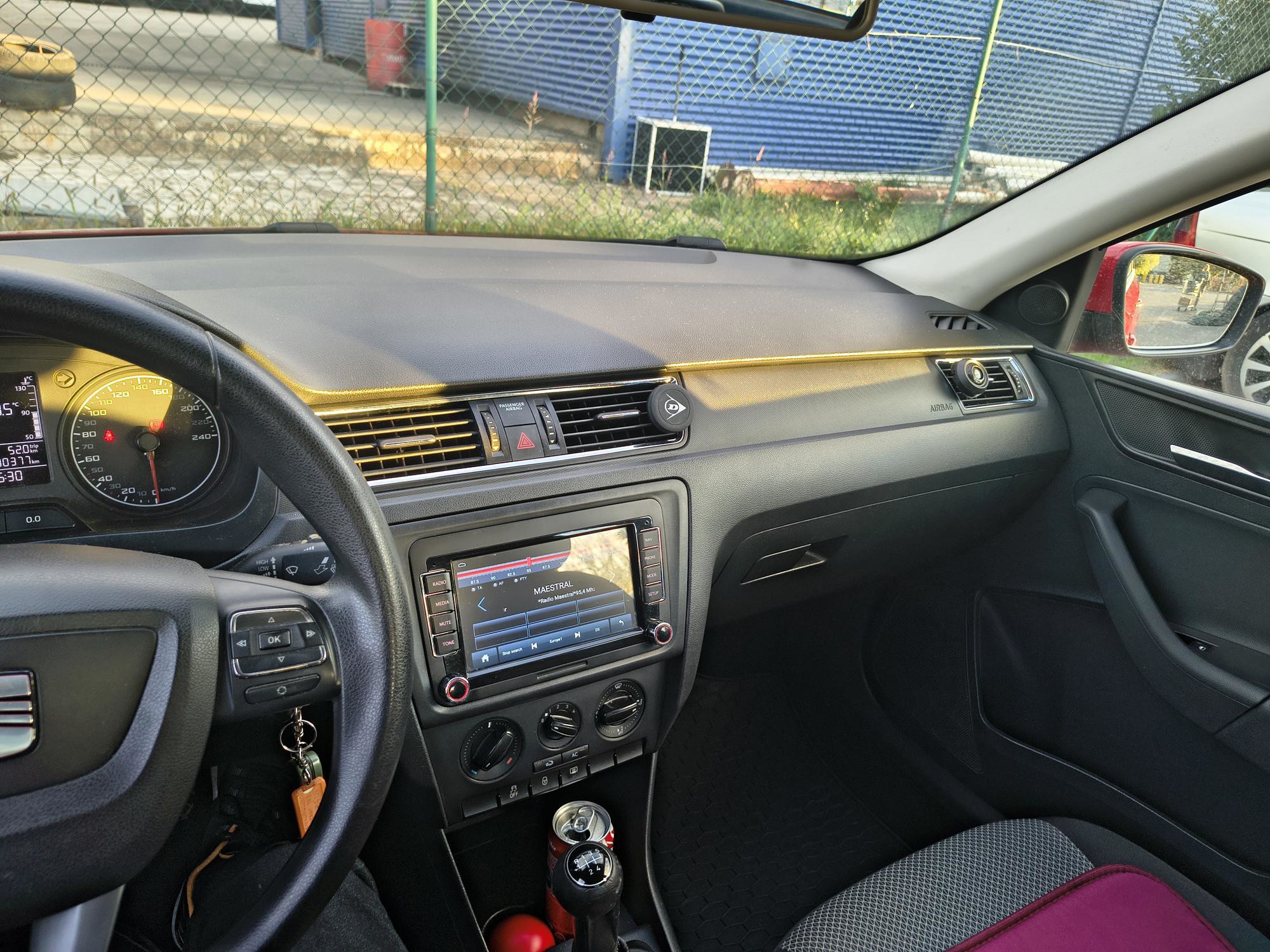 Seat Toledo 1.6 TDI, 105 KS, navi, klima, multimedija, veliki servis, fotografija 4