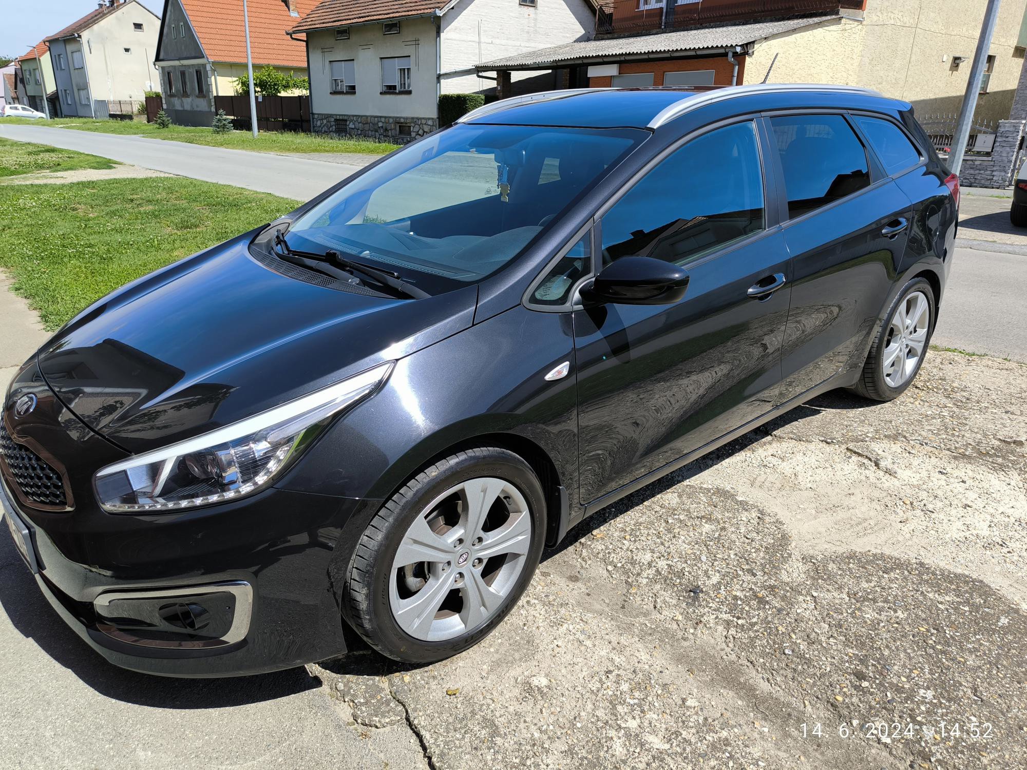 KIA CEE'D SW 1.6 Crdi, fotografija 3