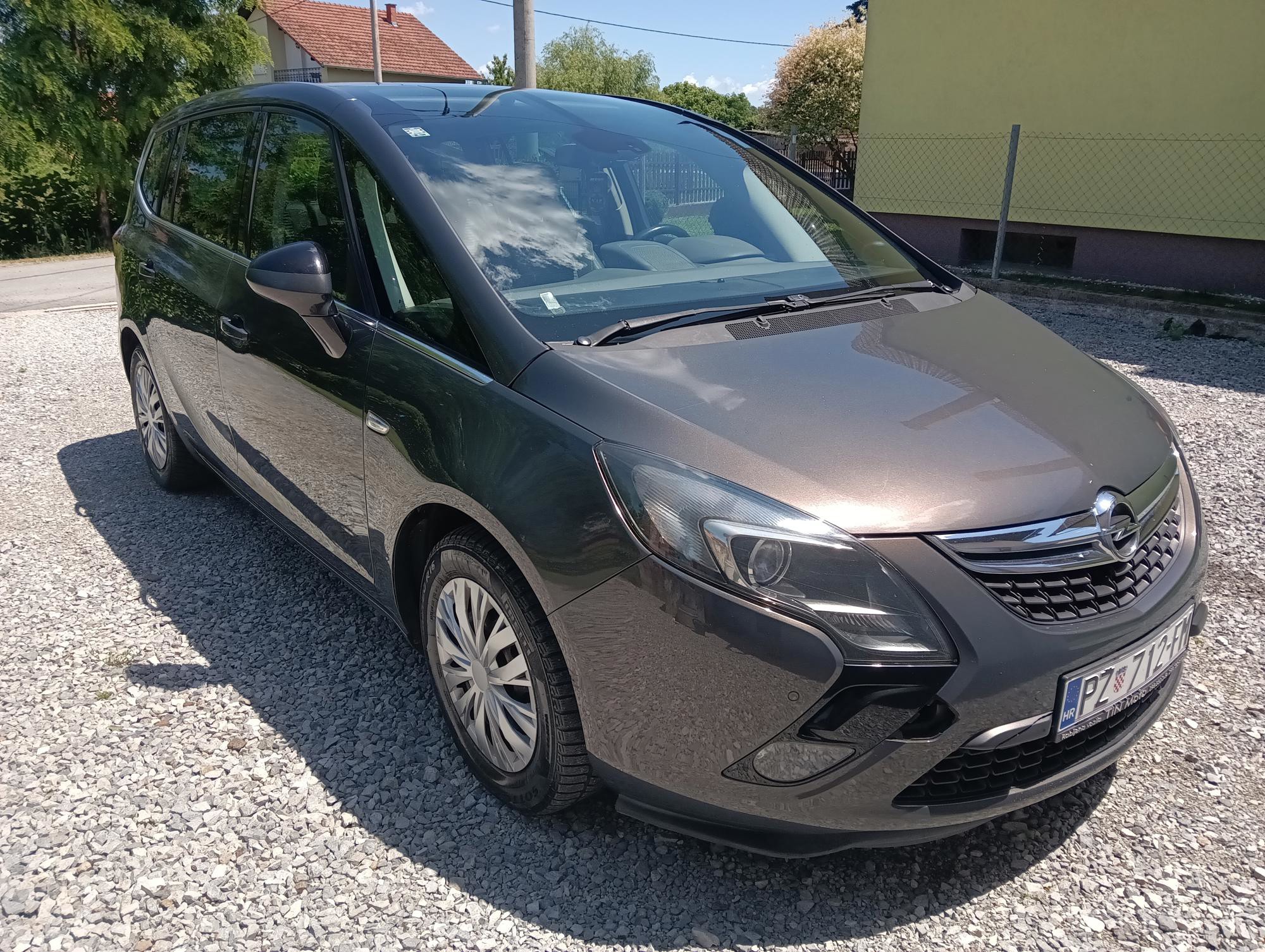 Opel Zafira 1.6 cdti, 2014.g. 7 sjedala, pogled izvana - slika 1