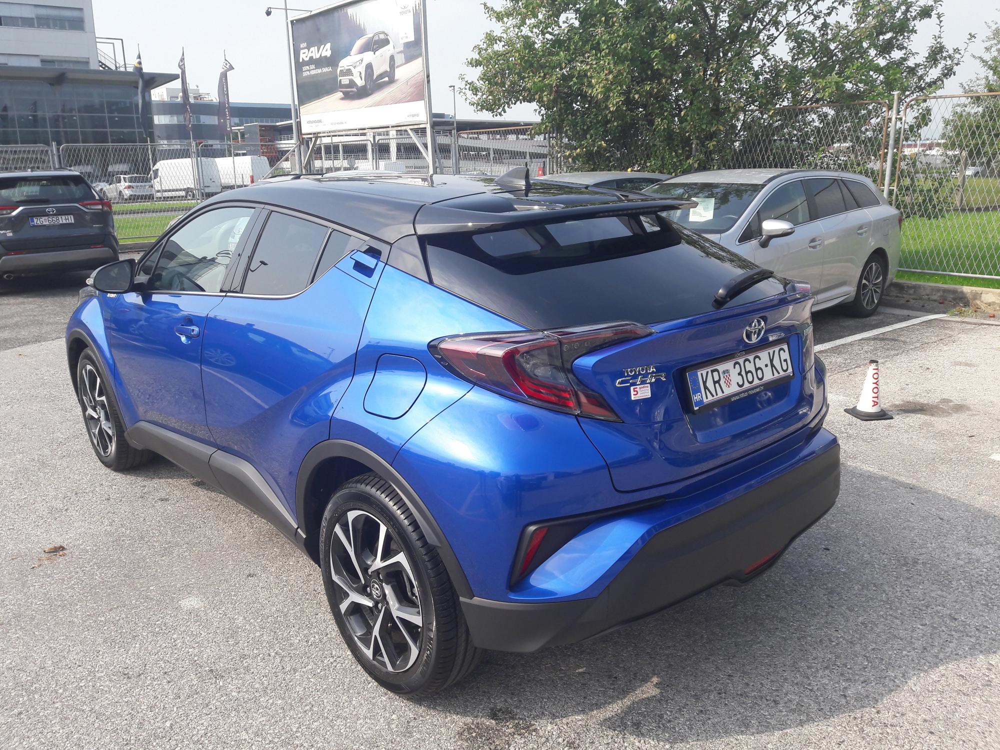 Toyota C-HR hibrid, 2019. godina, 151 000 km, prvi vlasnik, pod garancijom, fotografija 3