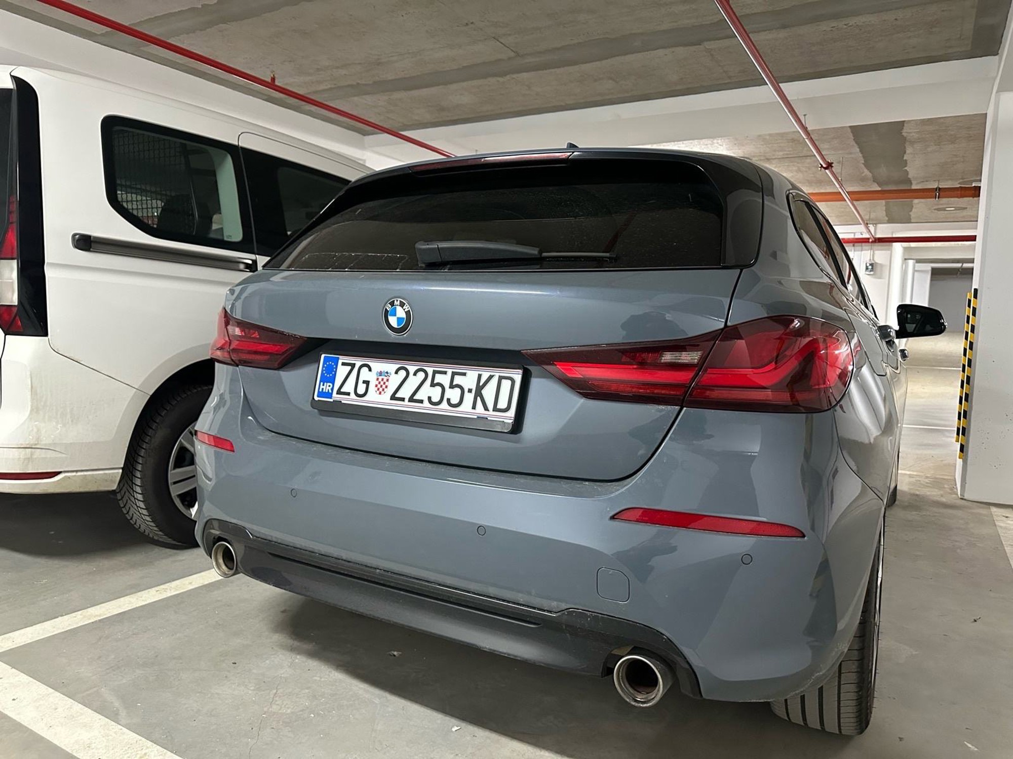 BMW 118d F40 Shadow line Sport line Storm Bay metallic, fotografija 3