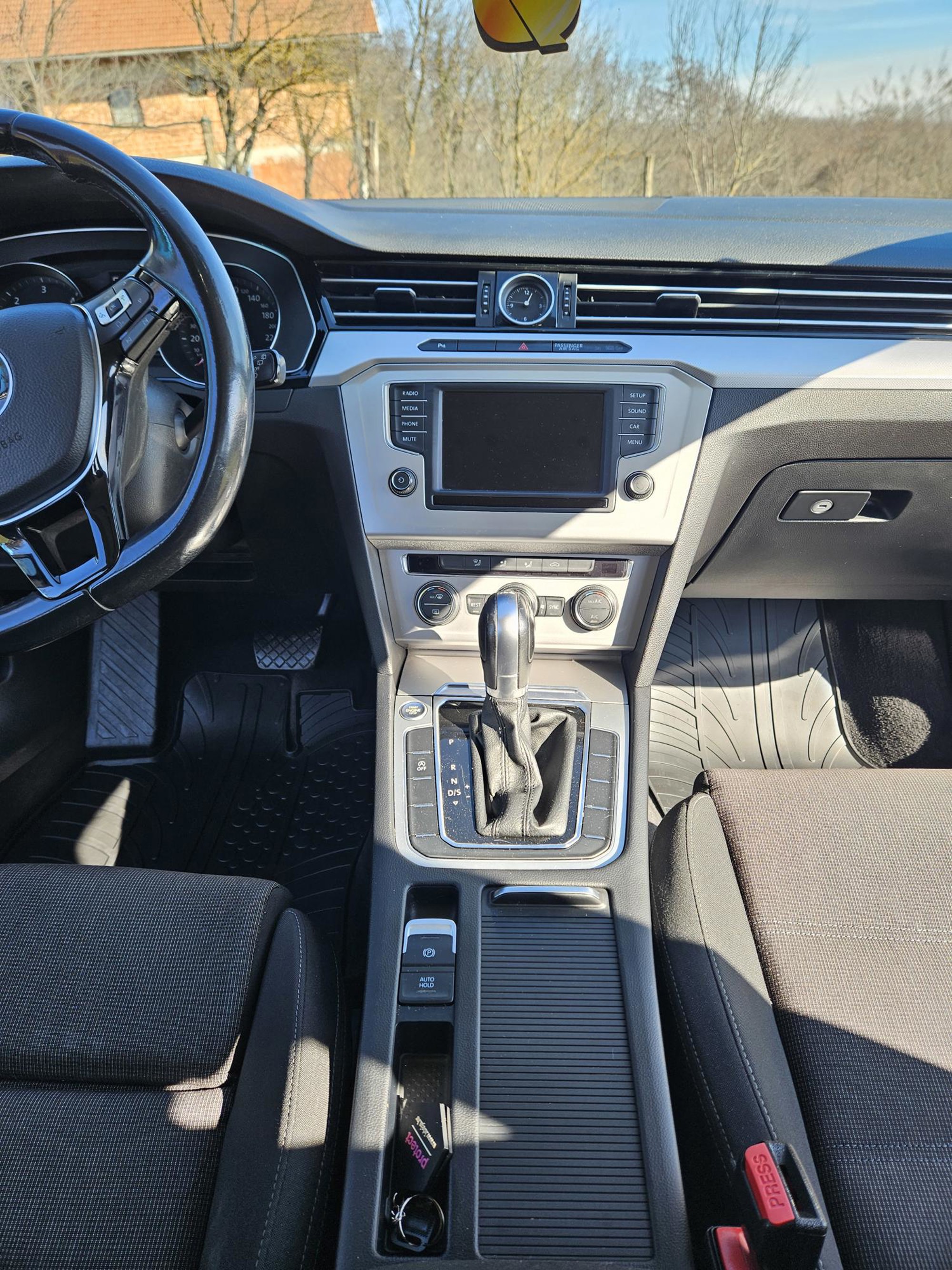 Volkswagen Passat Variant 2017,2.0 tdi,bmt,dsg,144000km,2 vlasnik,odličan, fotografija 6