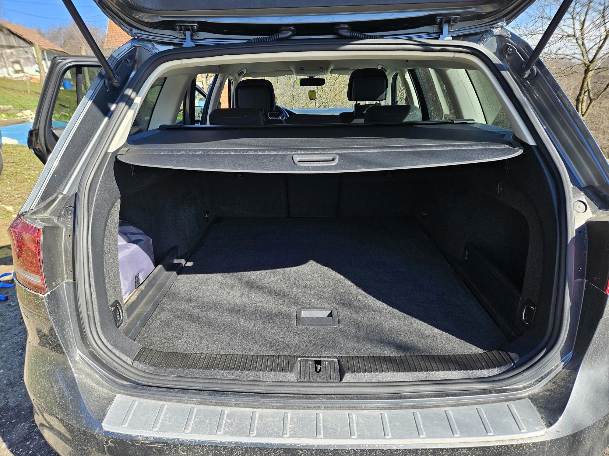 Volkswagen Passat Variant 2017,2.0 tdi,bmt,dsg,144000km,2 vlasnik,odličan, fotografija 9