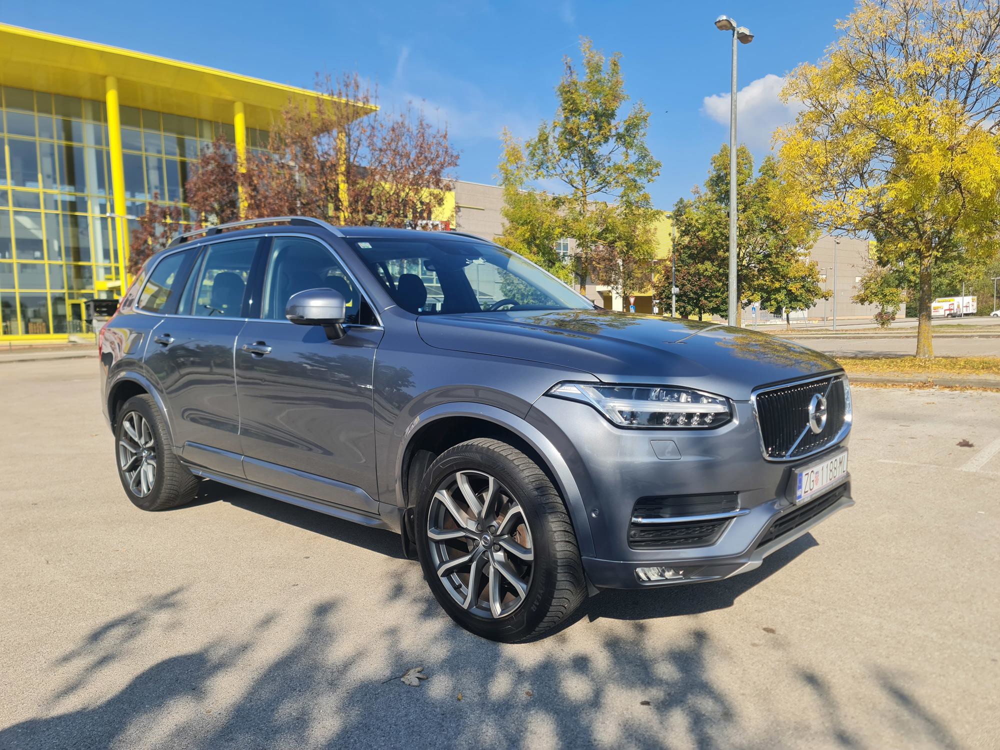Volvo XC90 D5 AWD – Besprijekorno stanje, bez ulaganja!, fotografija 3