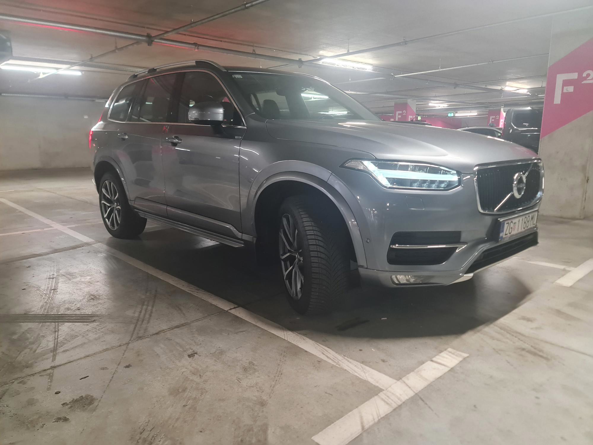 Volvo XC90 D5 AWD – Besprijekorno stanje, bez ulaganja!, fotografija 2