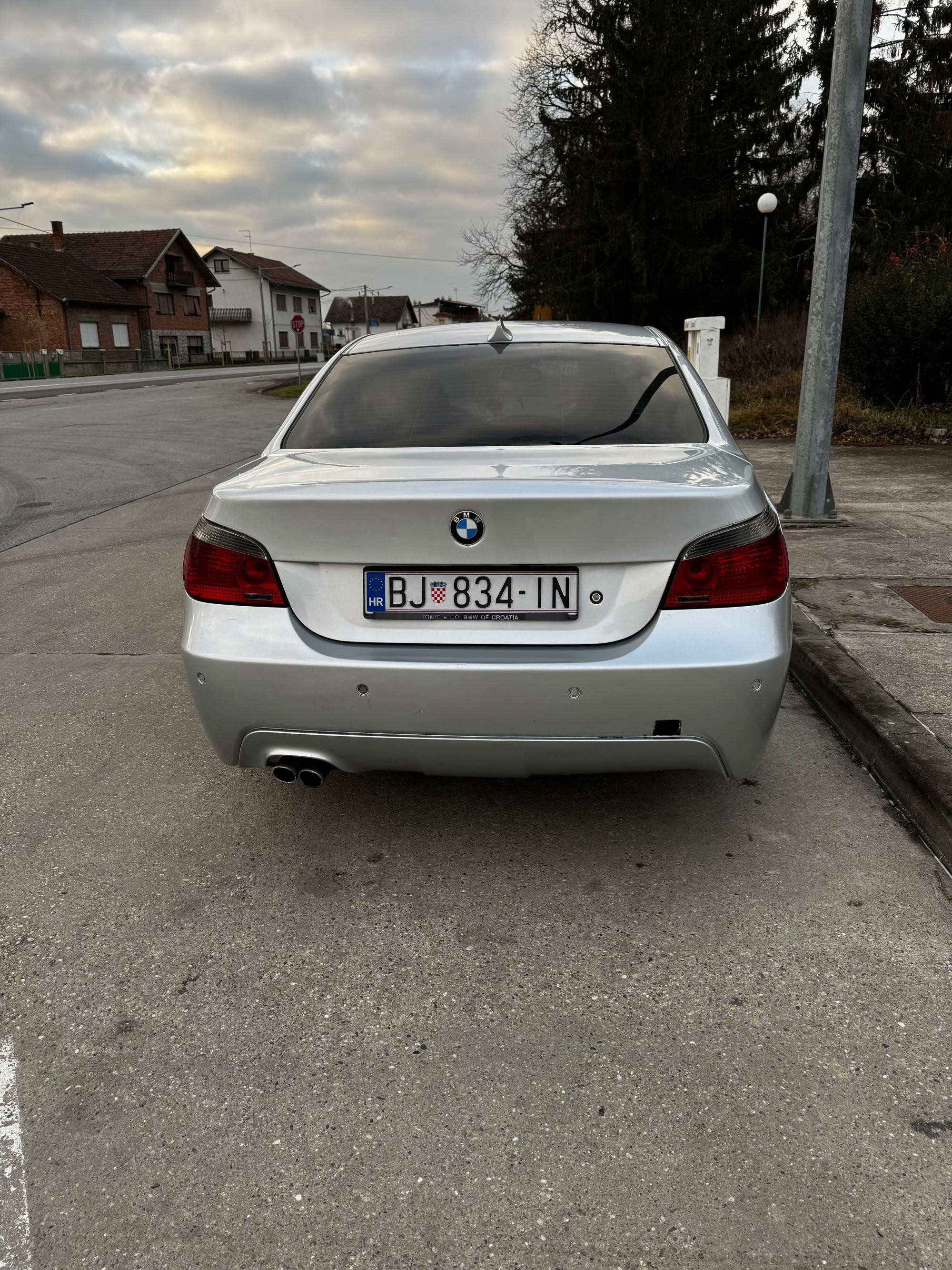 BMW E60 530d 160kW – 2004. godište – ručni mjenjač, fotografija 4