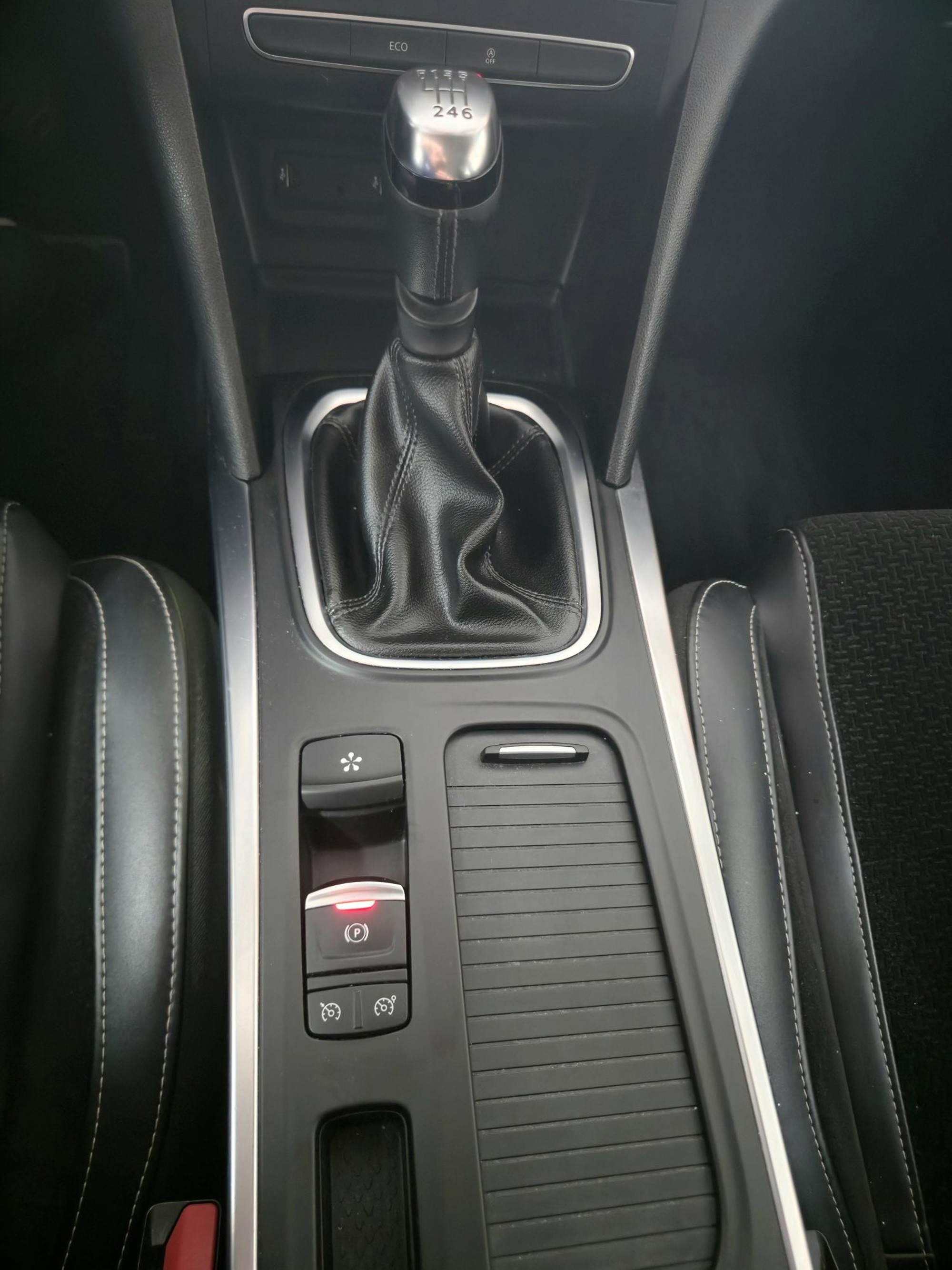 Renault megane grandtour 1.5 dci 2017 g, fotografija 13