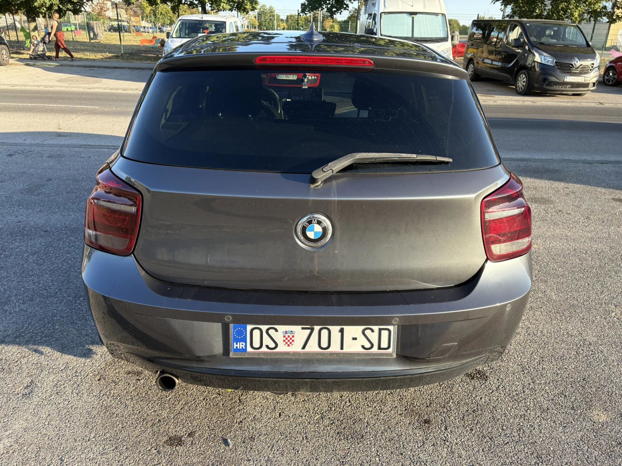 BMW 116i F20 1.6 – Sport paket – CarPlay – Kamera – 18", fotografija 3