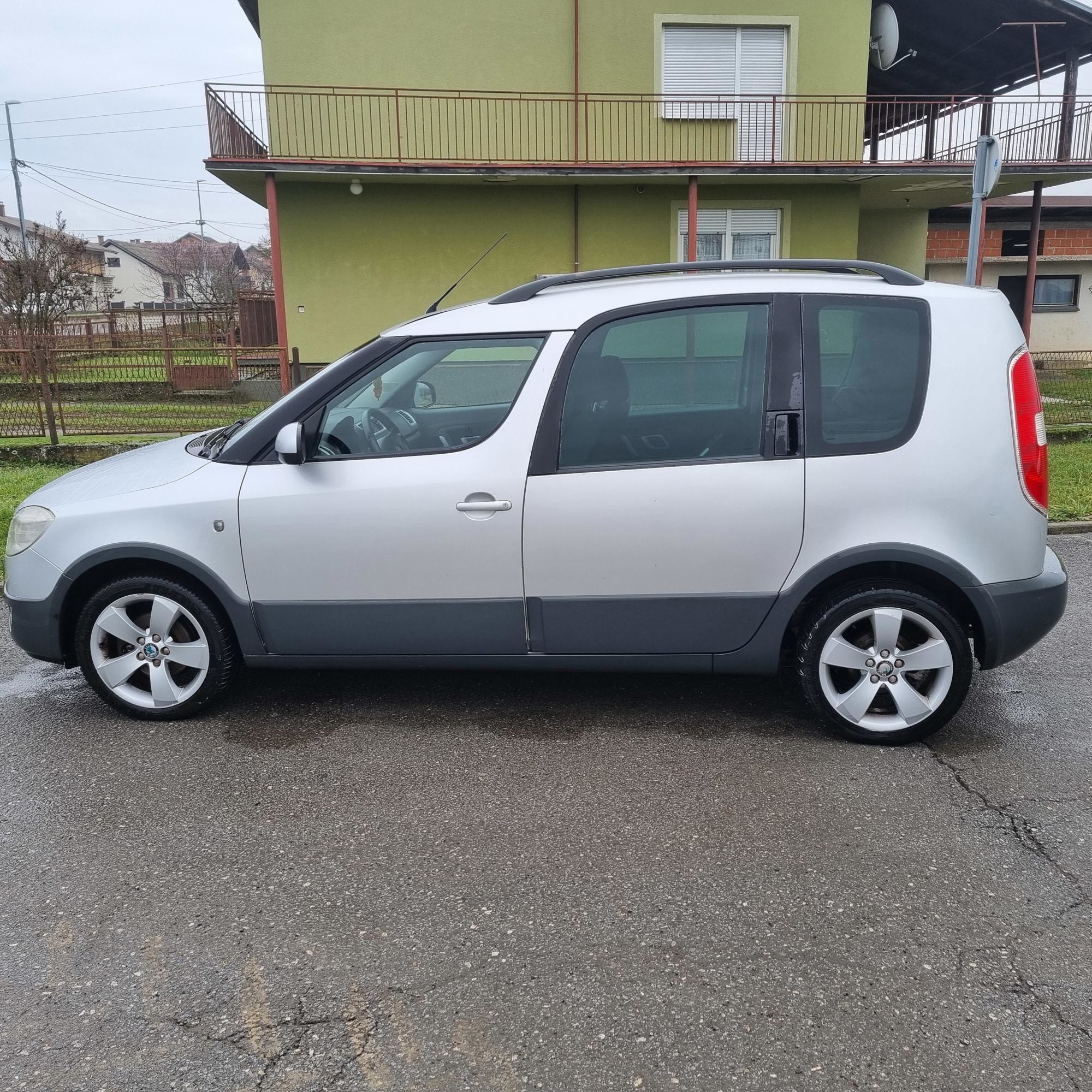 Škoda Roomster Scout 1,4 16v ,REGISTRIRANA GODINU DANA, fotografija 1