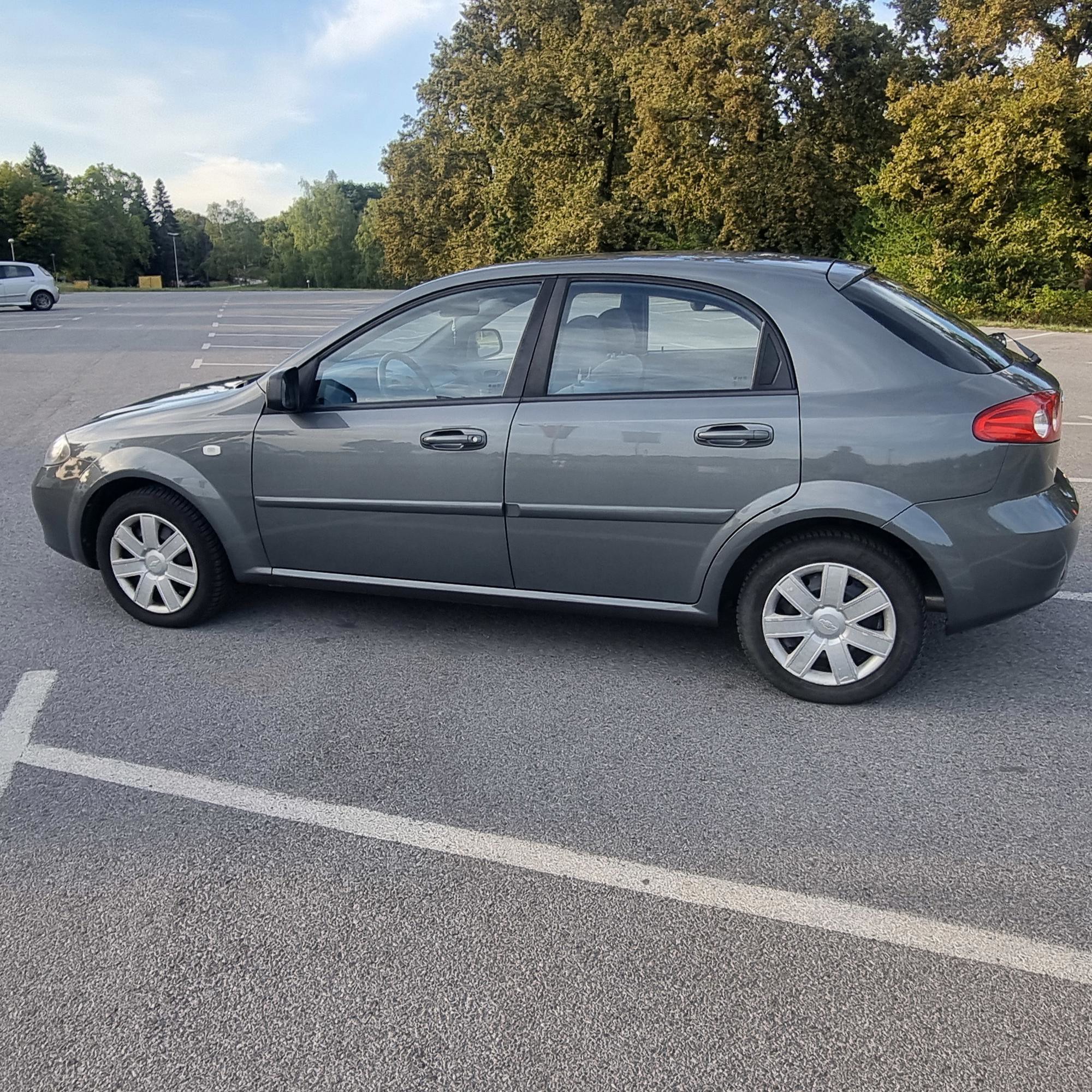 Chervolet Lacetti 1,4 benz,samo 112 000km, pogled izvana - slika 1