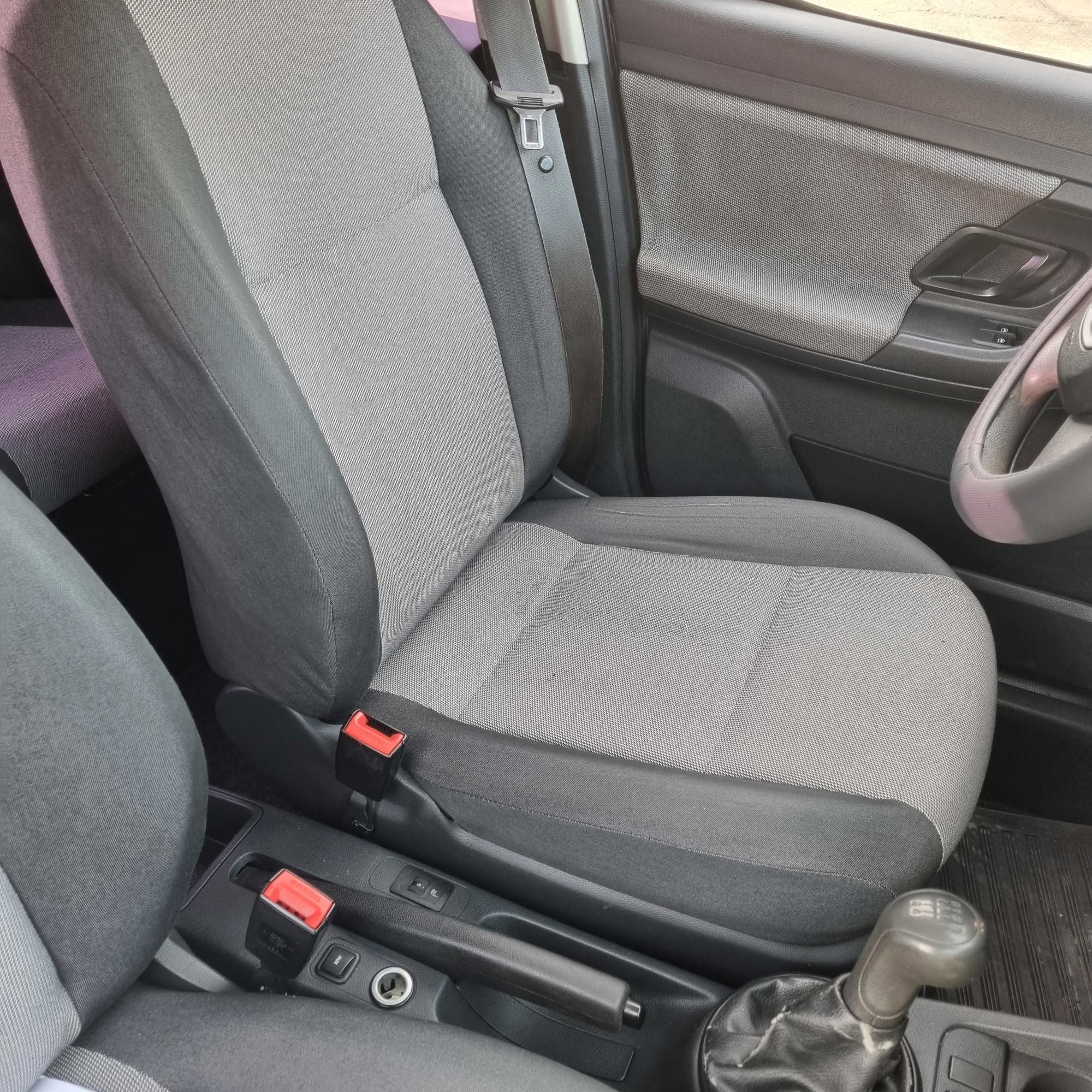 Škoda Roomster 1,2TDI,registrirana godinu dana,vlasnik vozila, fotografija 6