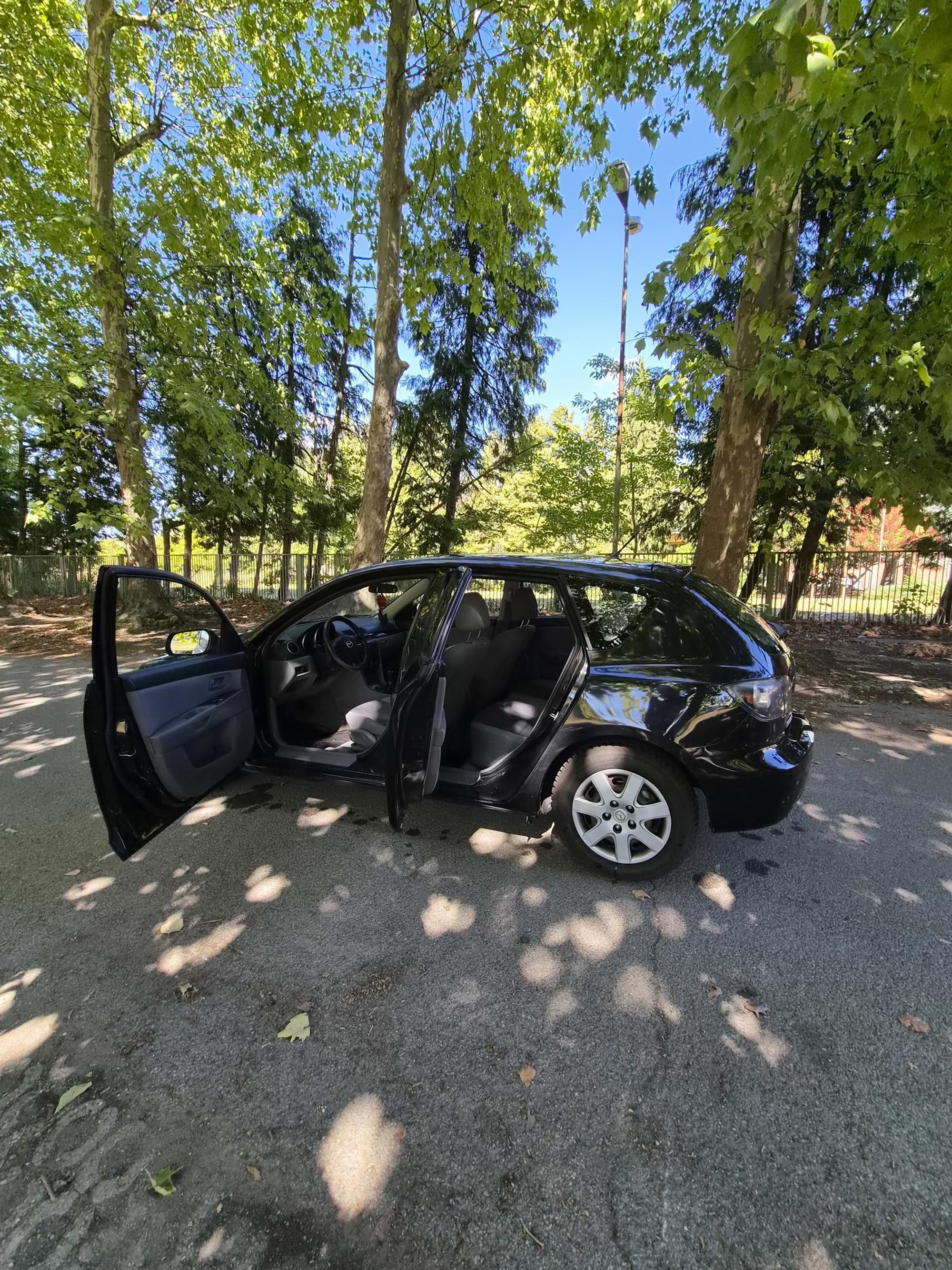 Mazda 3 1.4 MZR + PLIN - PRVI VLASNIK ( reg. 07/2027., 179.800 km), pogled izvana - slika 4