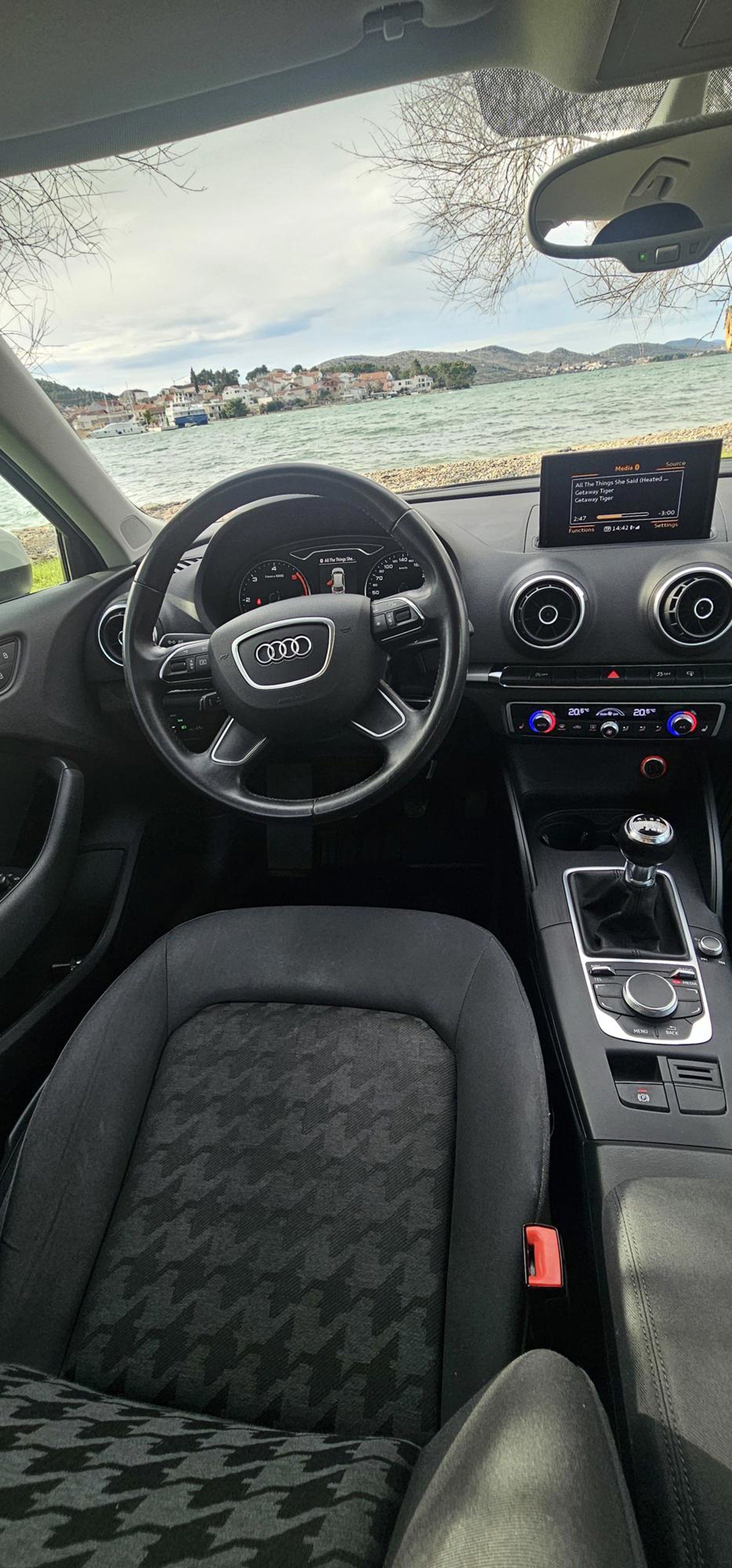Audi A3 Sportback 1,6 TDI ultra Attraction, Comfor, fotografija 2