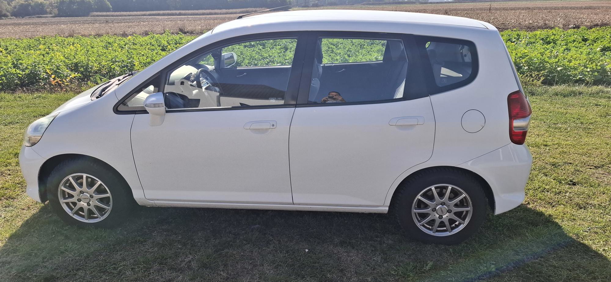 Honda Jazz 2008. god – kompletna servisna povijest, nove gume, reg.05/27 HITNO, fotografija 3