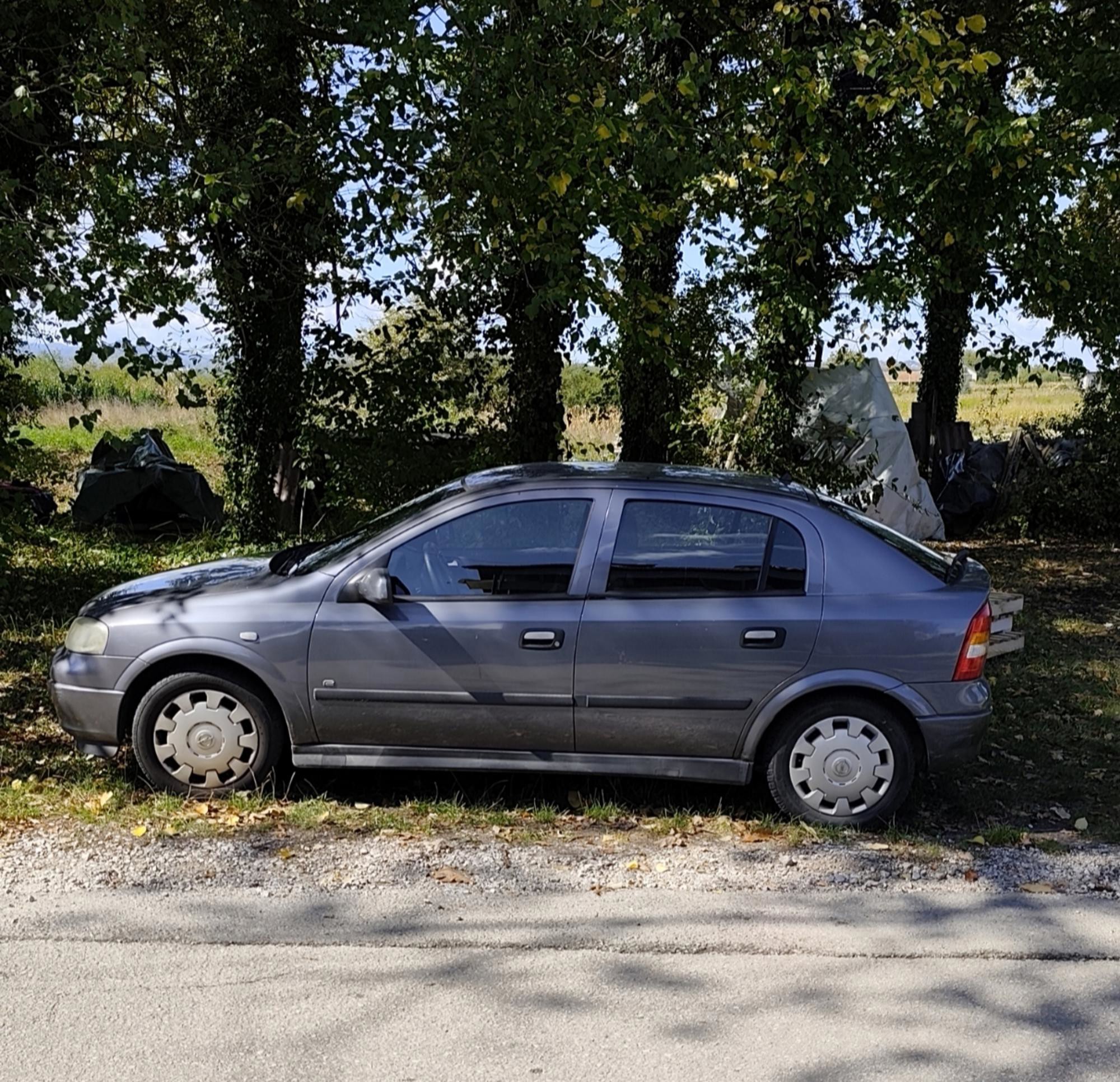 Opel Astra, pogled izvana - slika 1