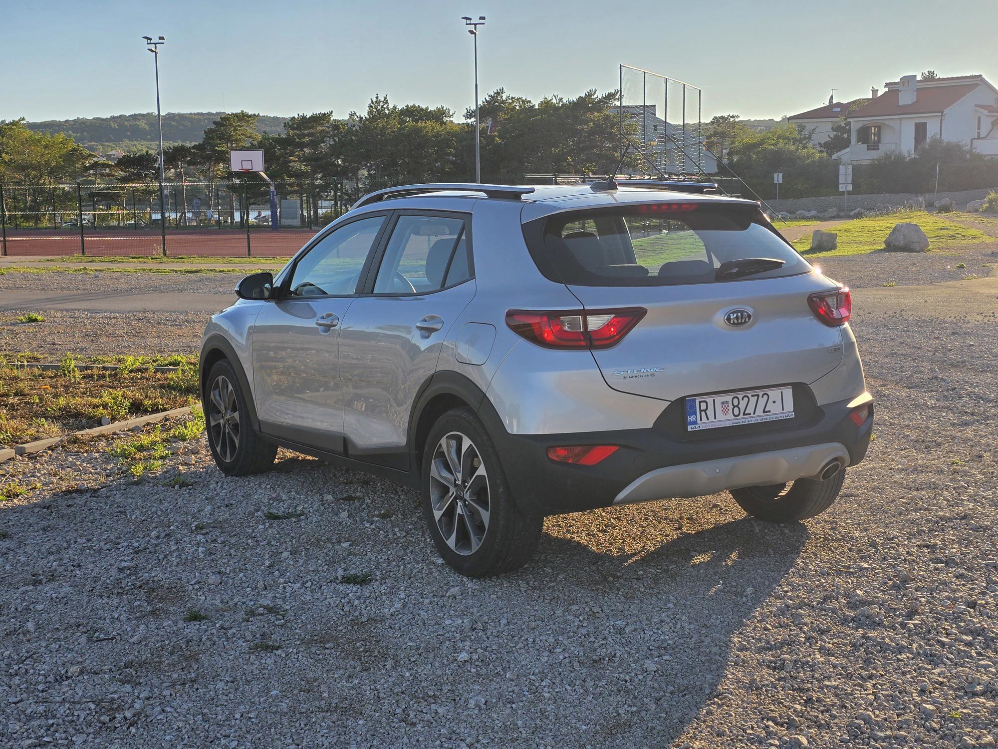 Kia Stonic 1.0 T-gdi, 100ks + dodatni set felgi sa zimskim gumama (OGRANIČENO TRAJANJE PONUDE), fotografija 4