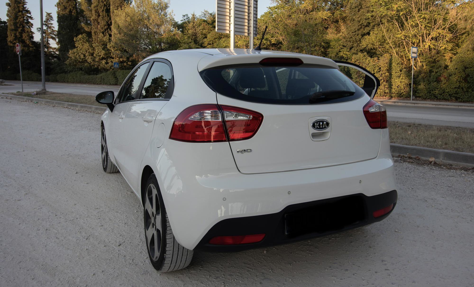 Kia Rio 1.4 CVVT EX 109 KS, 144.200 km, reg. do 04/2027, fotografija 2