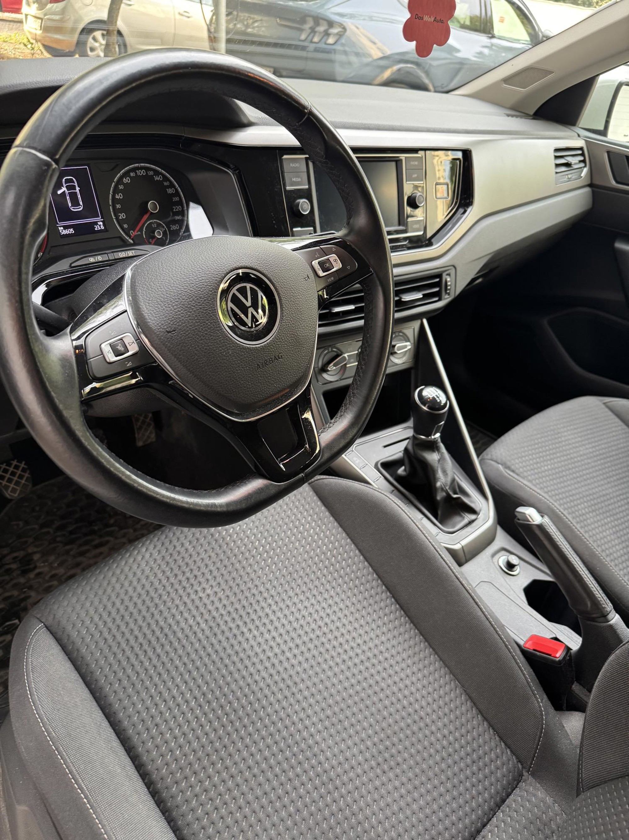 VW POLO 1.0 TSI Comfortline 2021 godiste reg. do 08/27, fotografija 4