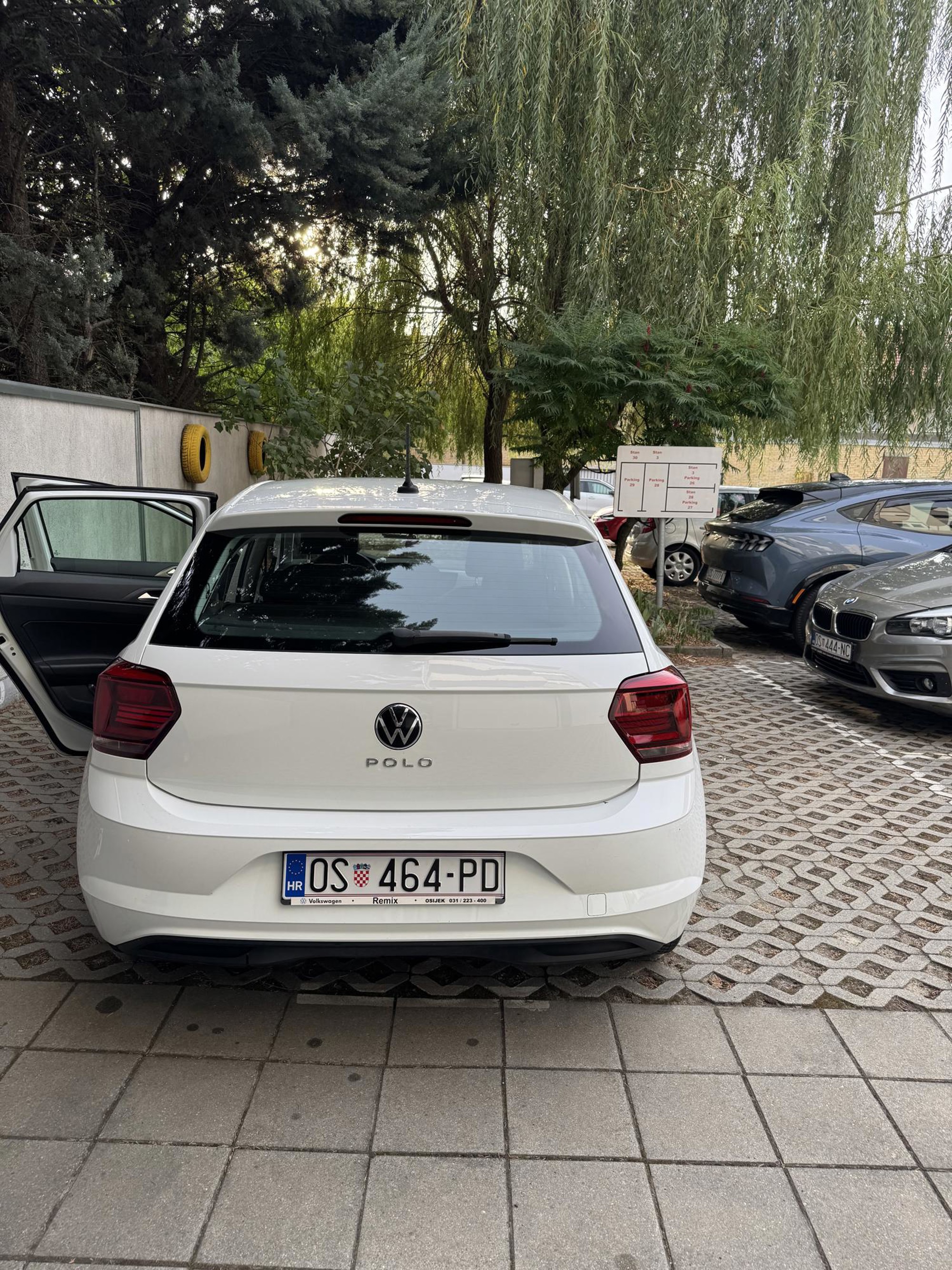 VW POLO 1.0 TSI Comfortline 2021 godiste reg. do 08/27, fotografija 3