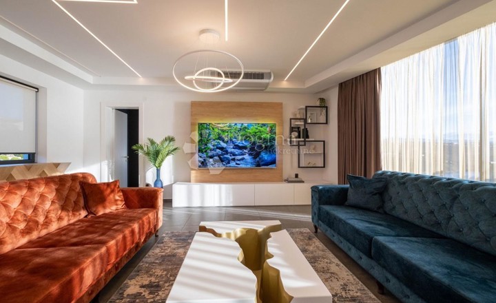 OPATIJA Ekskluzivna nekretnina 227m2-s nevjerojatnim pogledo