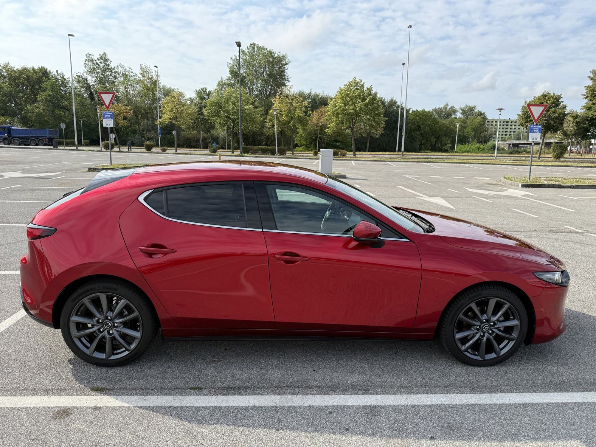 Mazda 3 Exclusive-Line G140 automatik, reg. do 07/27, jamstvo do 02/31, kasko, fotografija 4