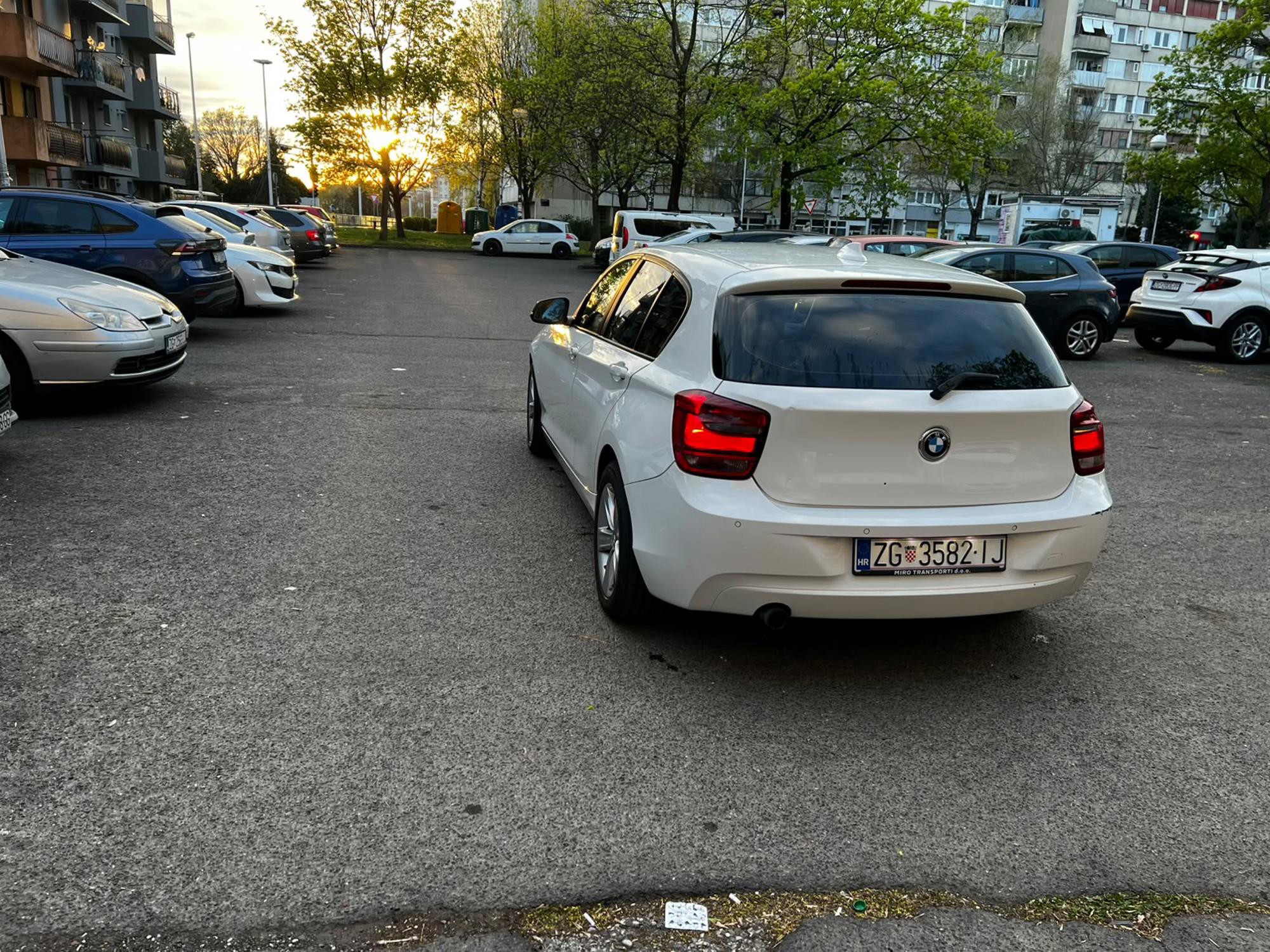 BMW 118D 105 kw 2012. *VIKEND CIJENA*, fotografija 4