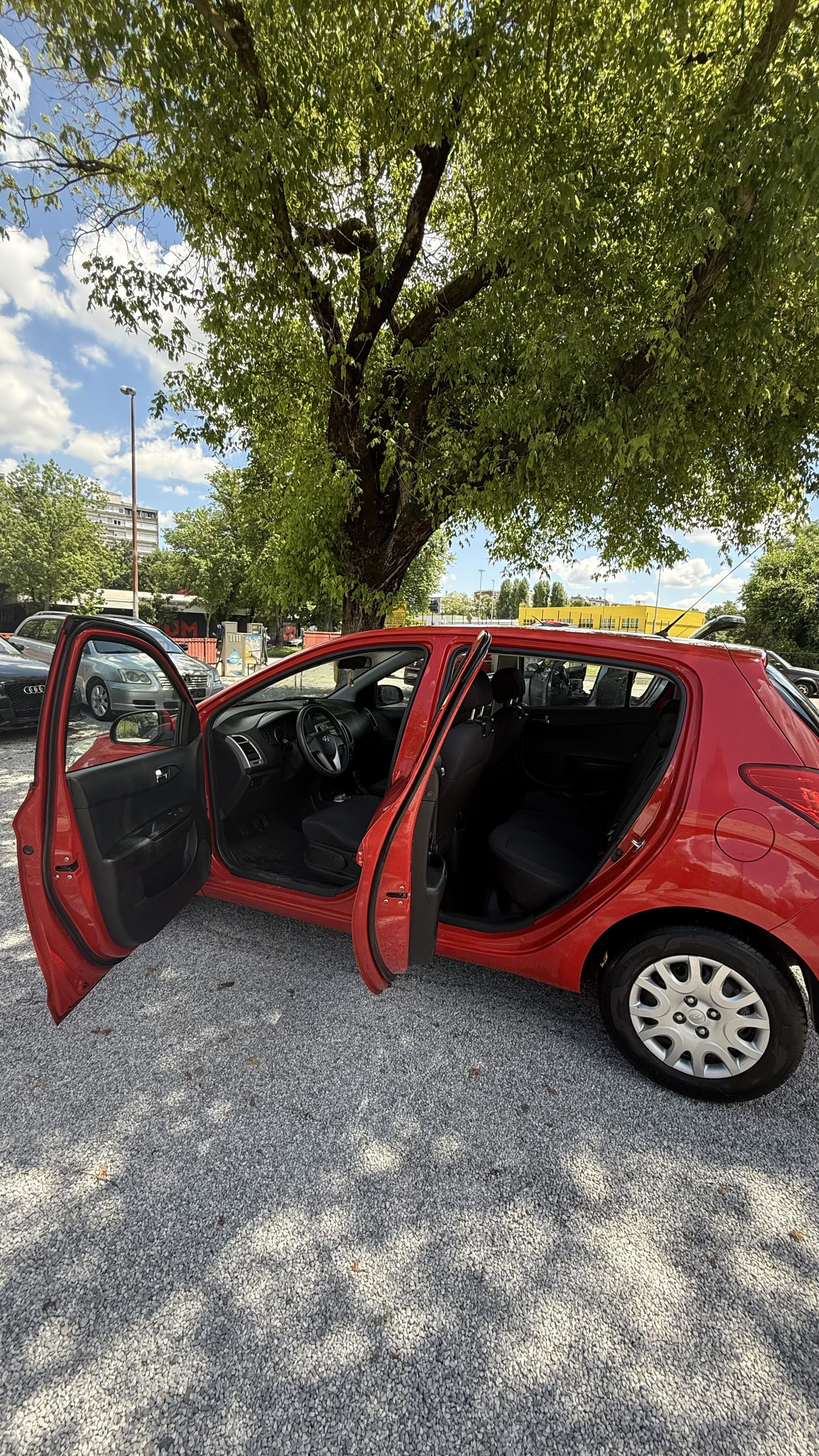 Hyundai i20 1.2 benzin – 2011. godište, fotografija 3