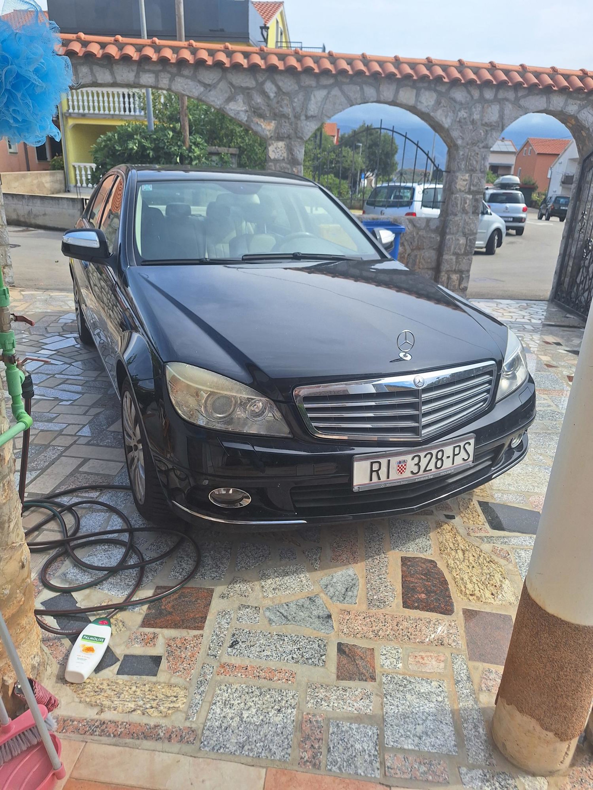 Prodajem top mercedes, fotografija 2