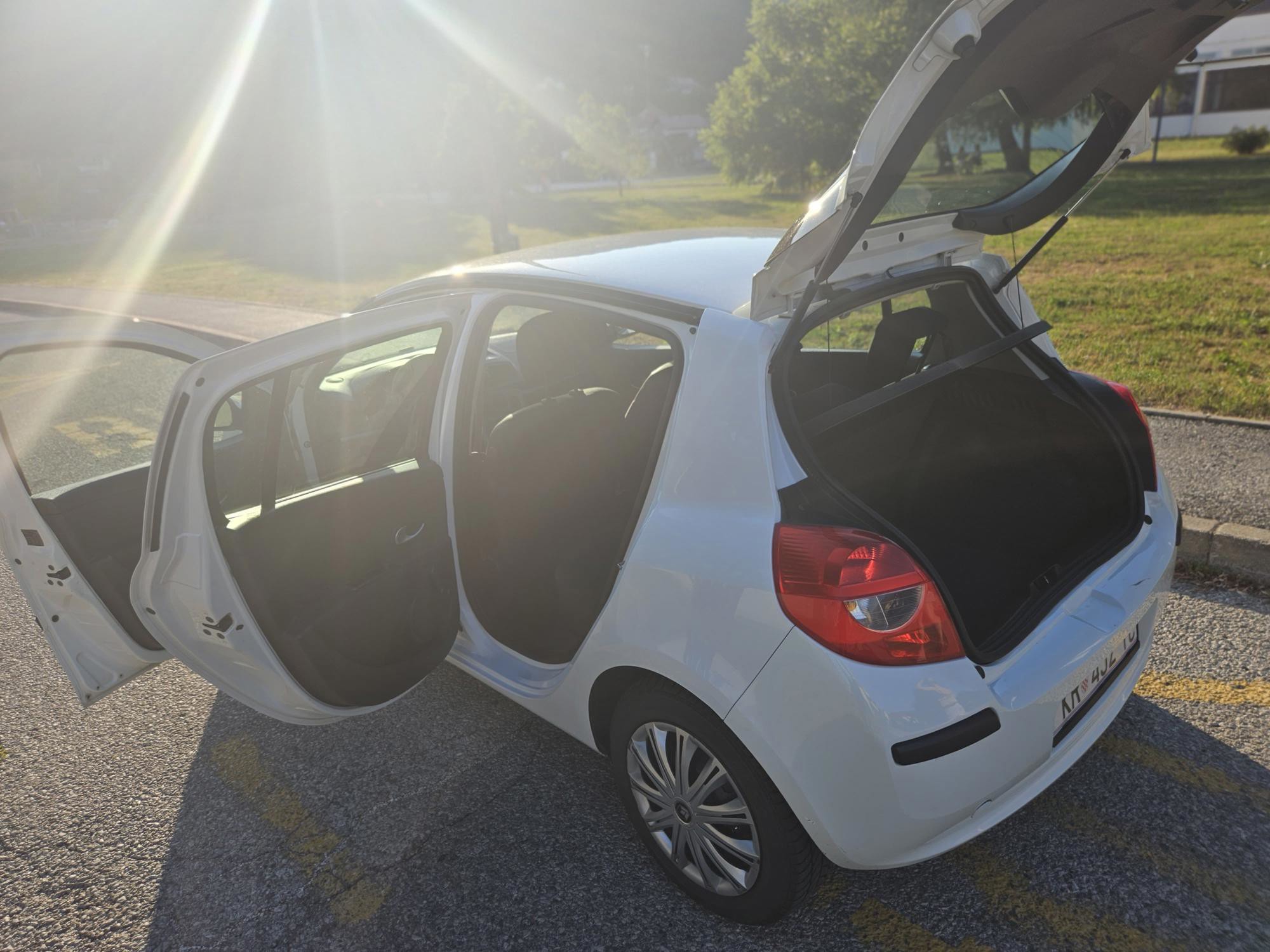 Renault Clio 1.5 dci, fotografija 4