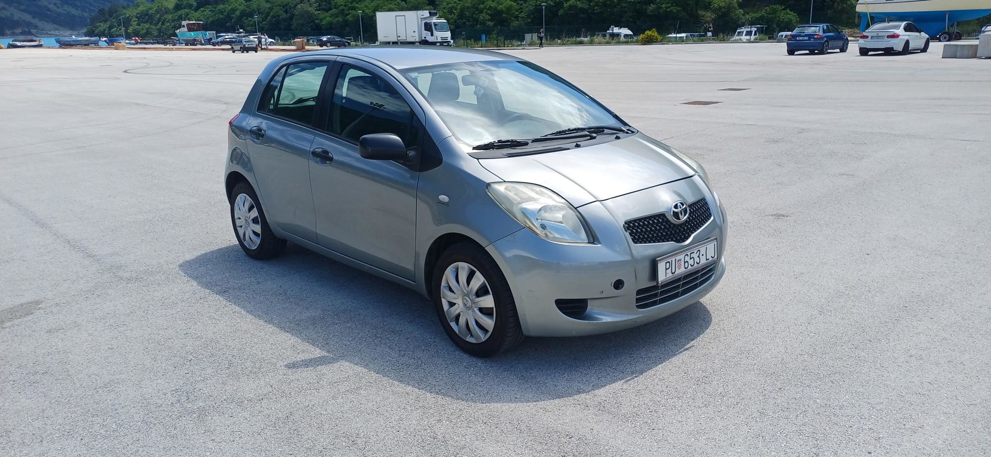 Toyota Yaris 1,3 VVT-i / REG DO 4. 2027., fotografija 2