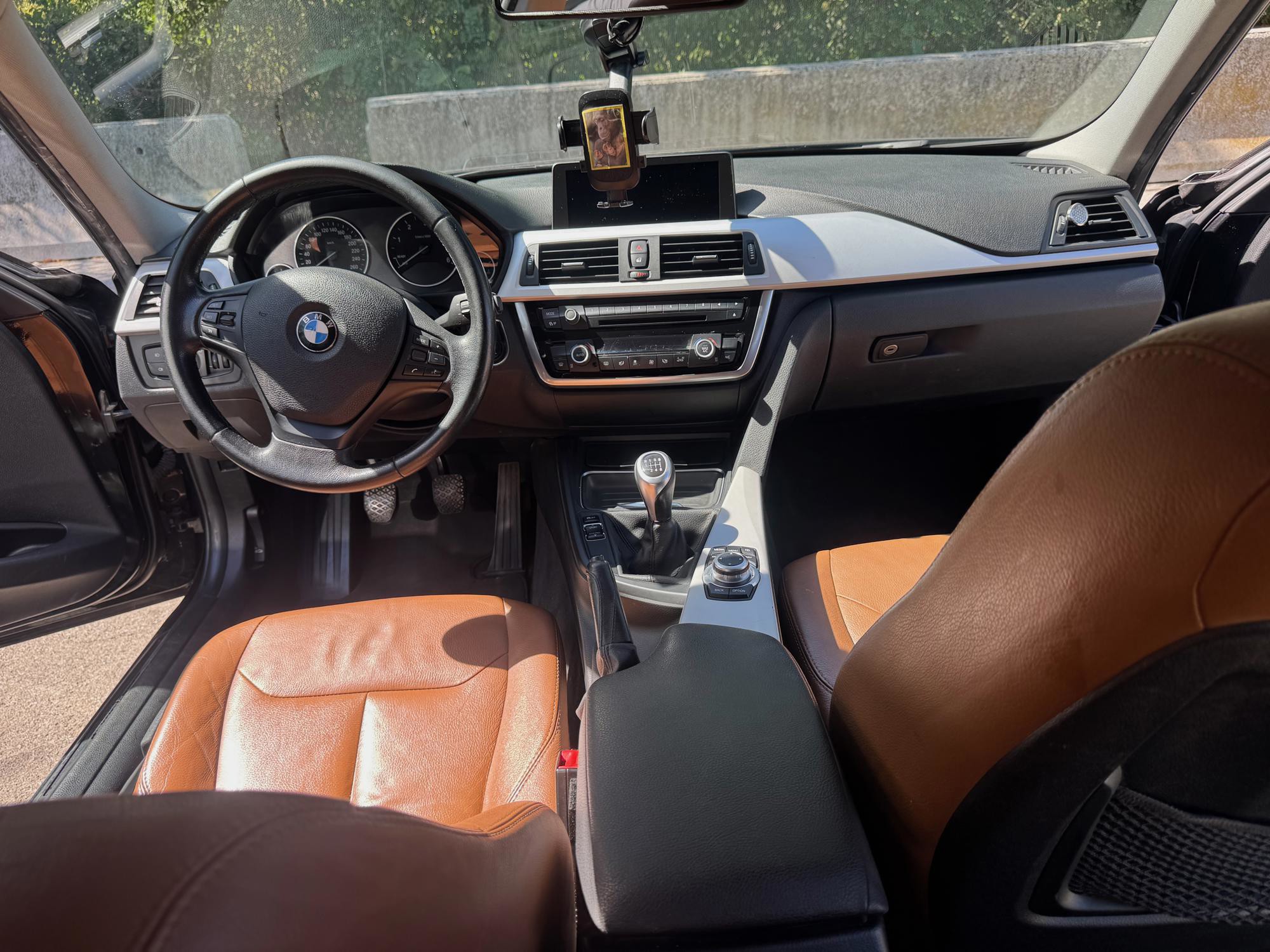 BMW 318d F30 2013, koža, zamijenjen lanac i remen, reg. do 03/2027, fotografija 7