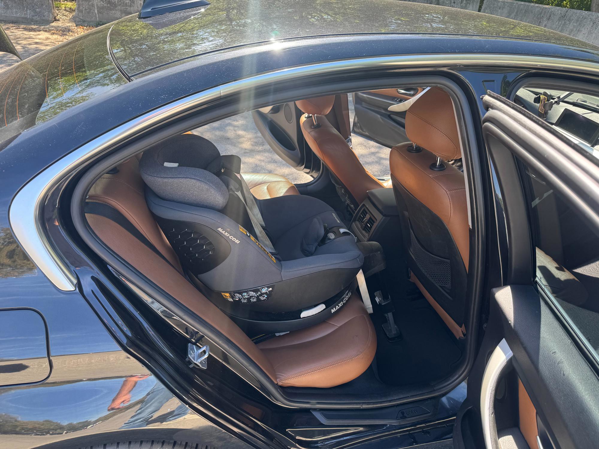 BMW 318d F30 2013, koža, zamijenjen lanac i remen, reg. do 03/2027, fotografija 6