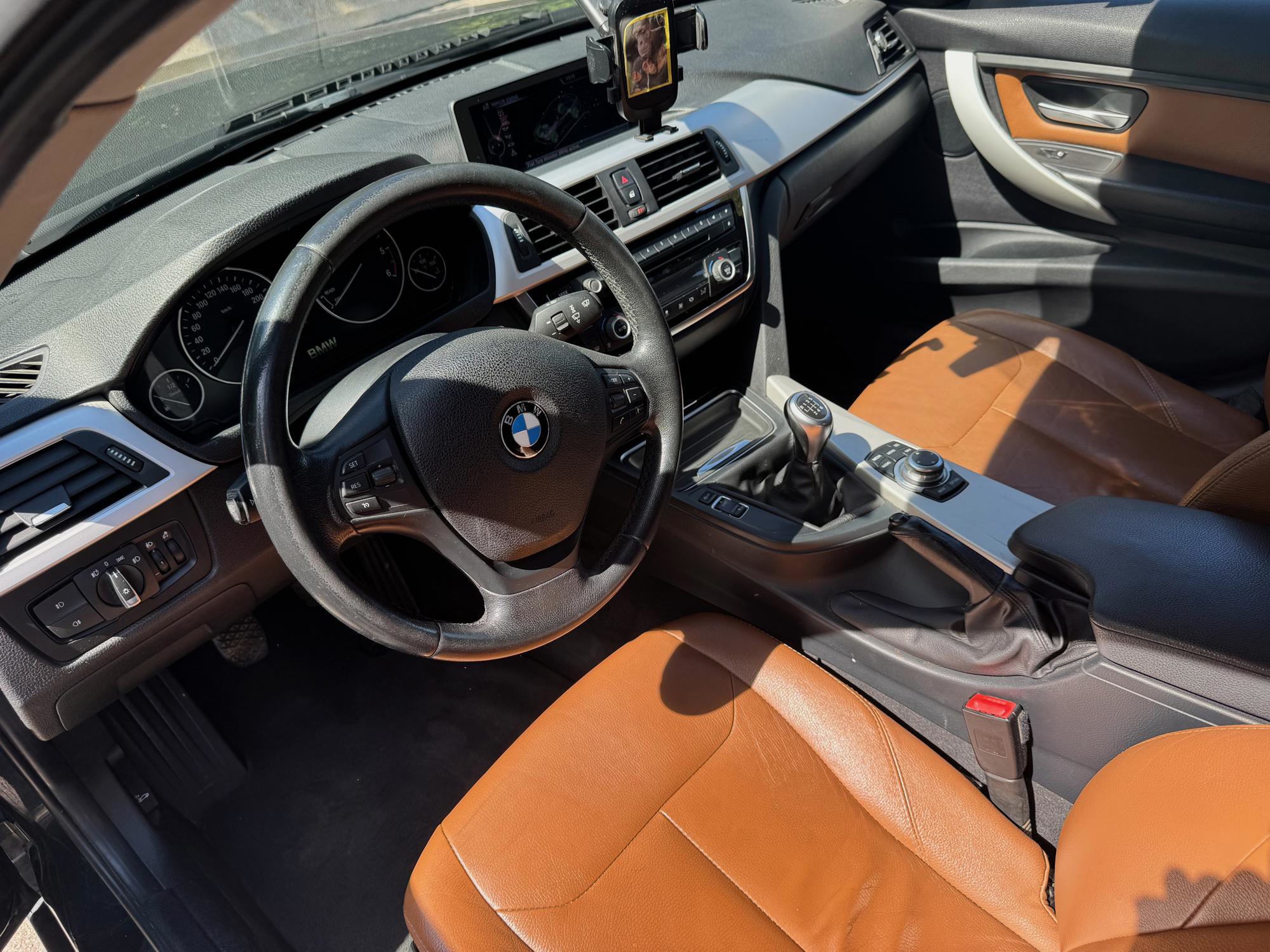 BMW 318d F30 2013, koža, zamijenjen lanac i remen, reg. do 03/2027, fotografija 12