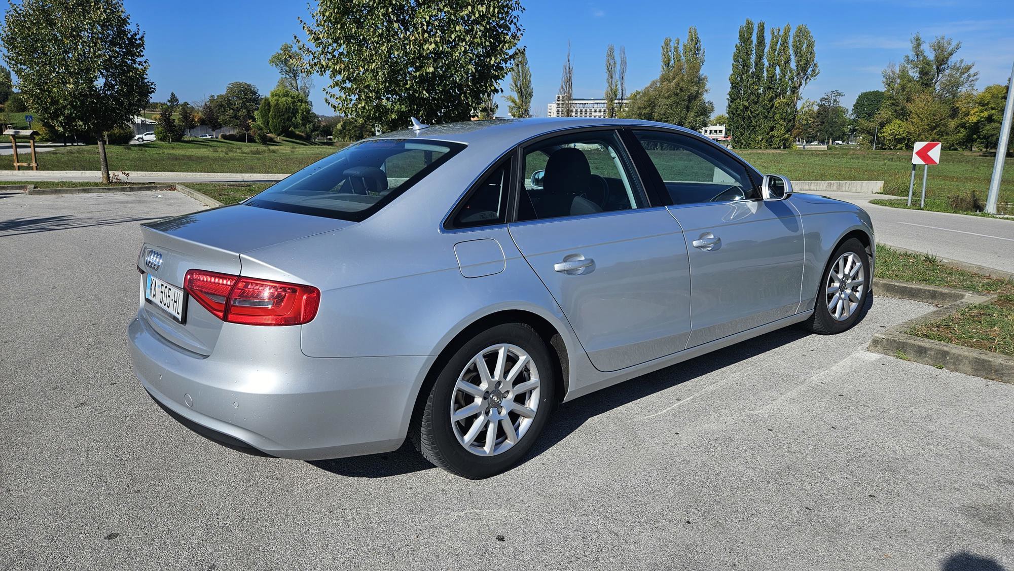 AUDI A4 2.0 TDI, fotografija 4