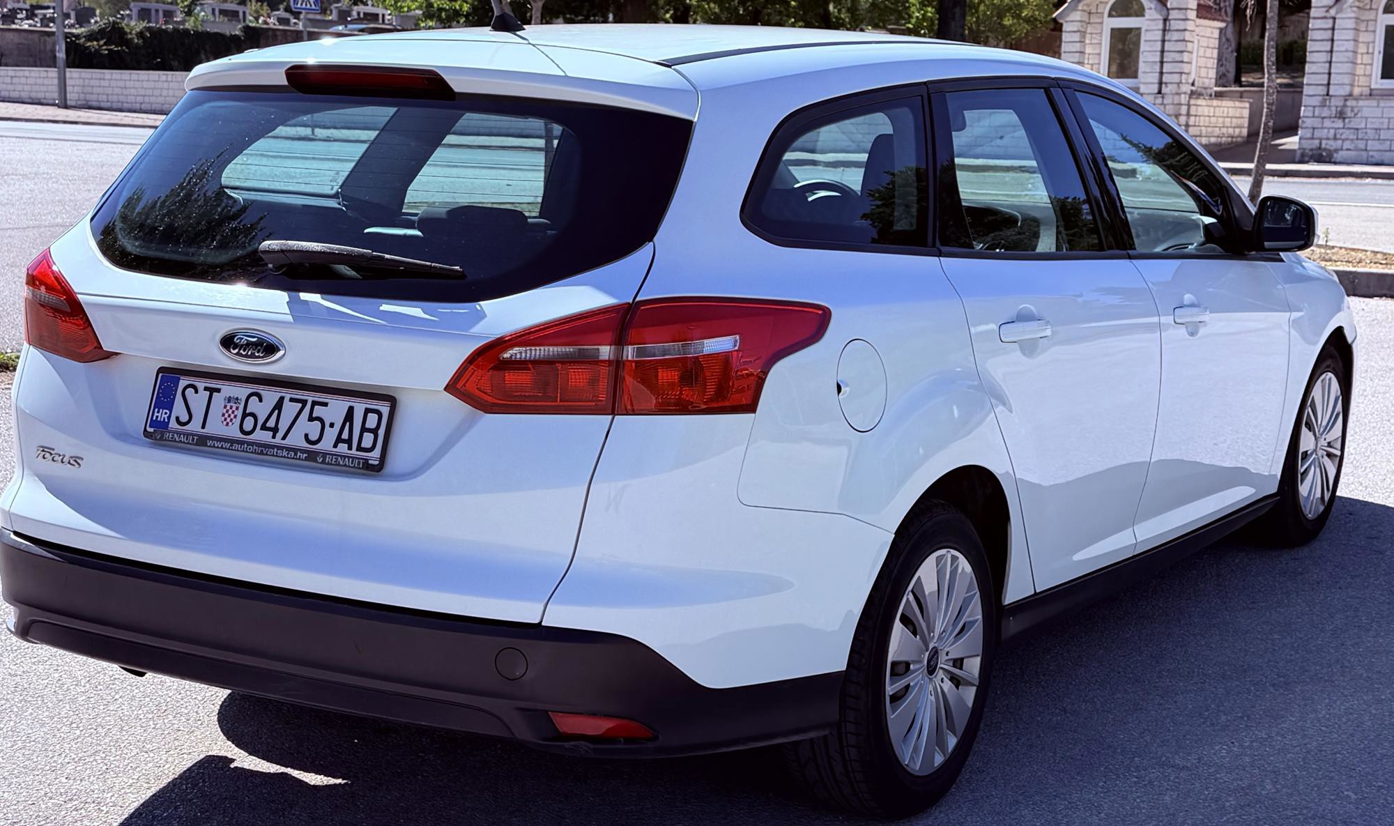 Ford Focus 2017. god, 1.5 diesel, kompletna servisna povijest Zamjene, fotografija 3