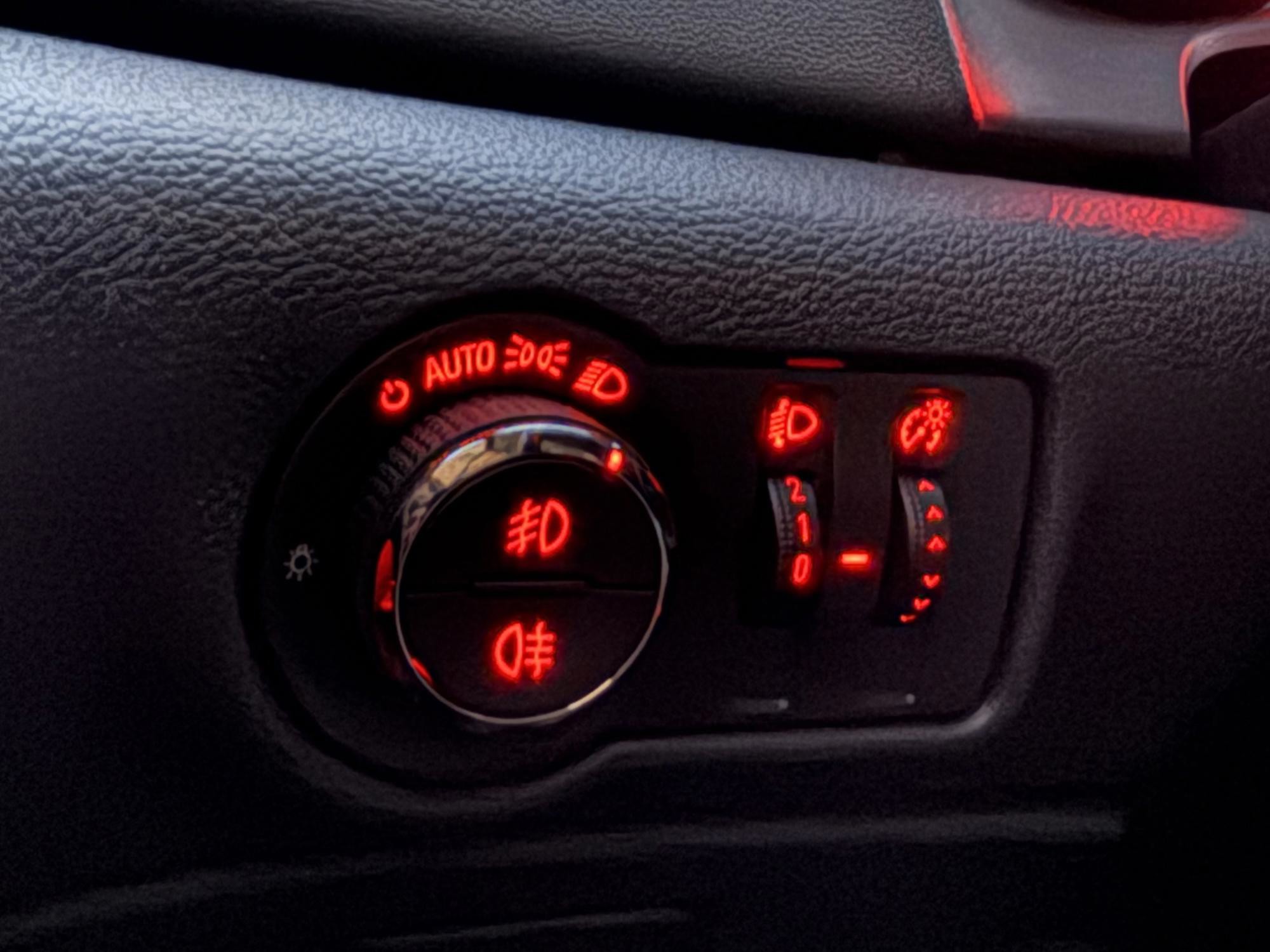 Opel Astra J 1.7 CDTI, reg. do 7/2027, fotografija 10
