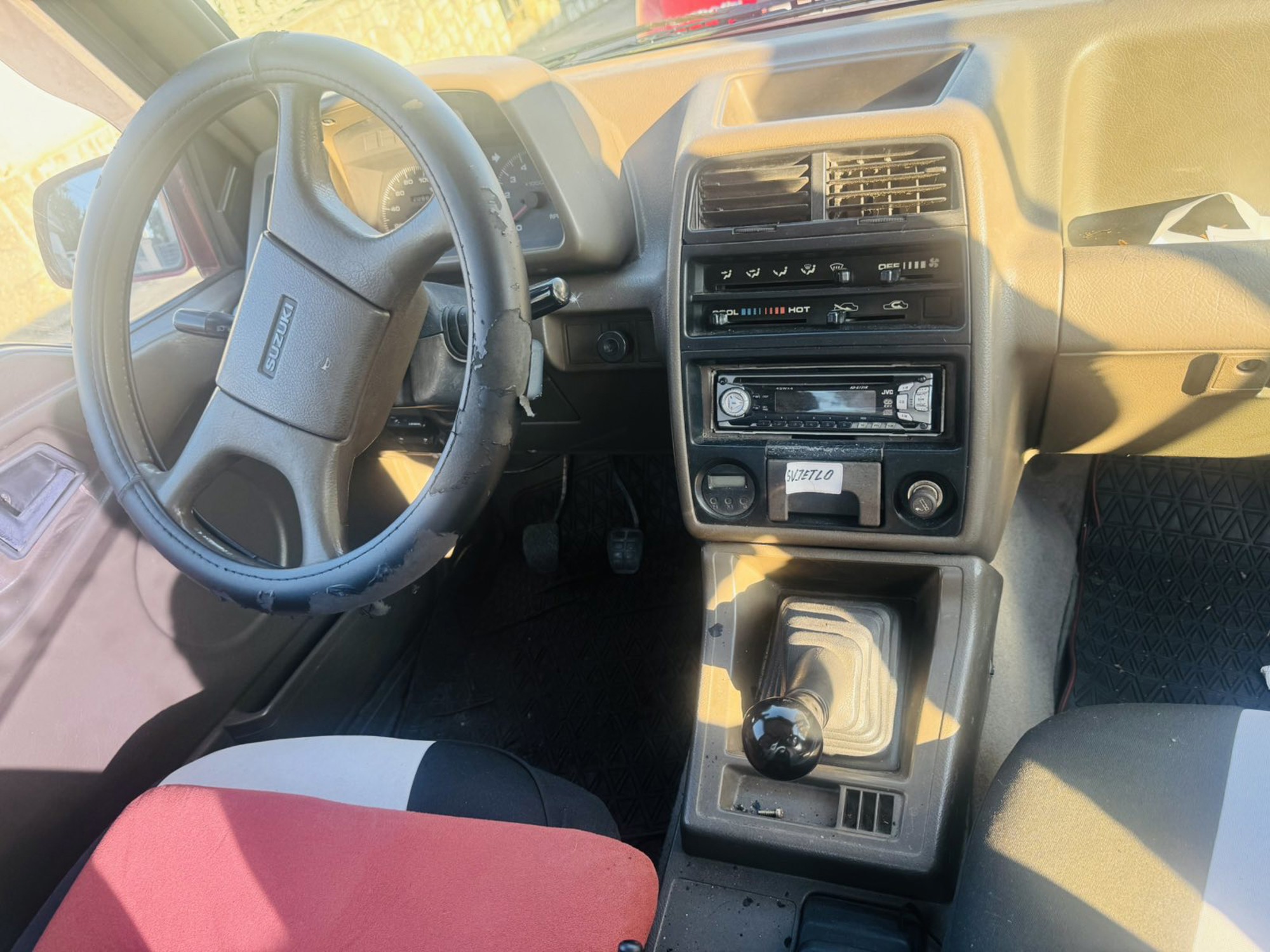 Suzuki Vitara 1.6 JLX, fotografija 3