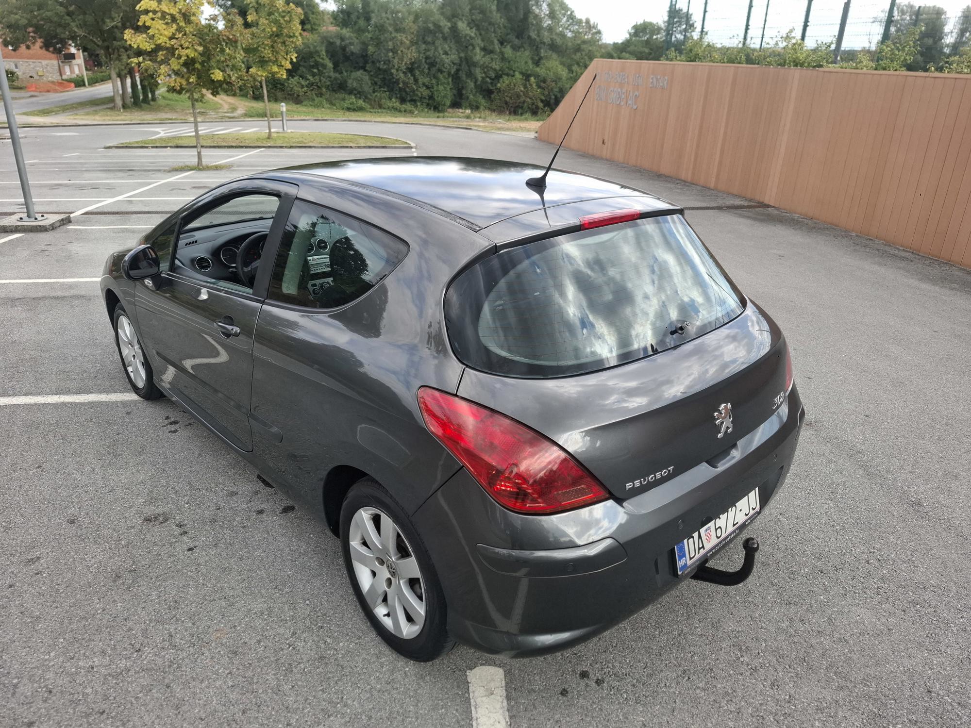 Peugeot 308, fotografija 7