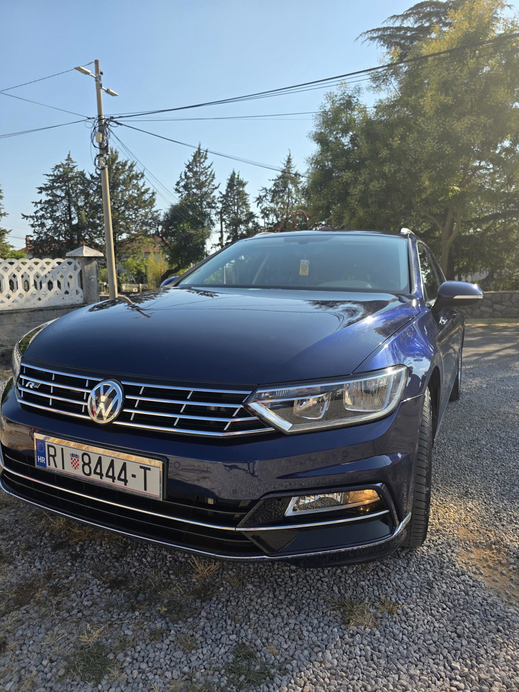PASSAT VARIANT 2,0 TDI BLUE MOTION, fotografija 1