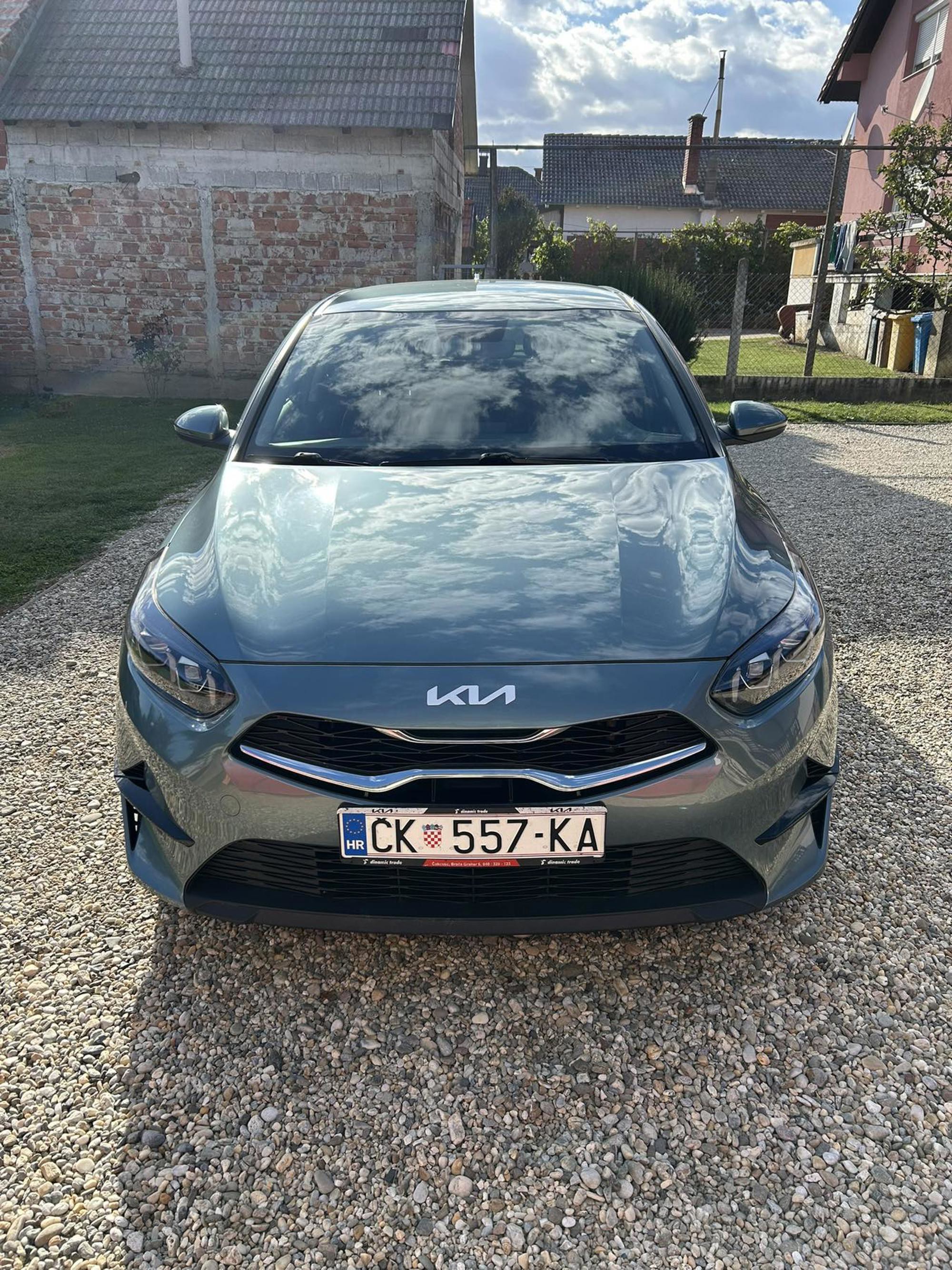 Auto oglas, fotografija 2