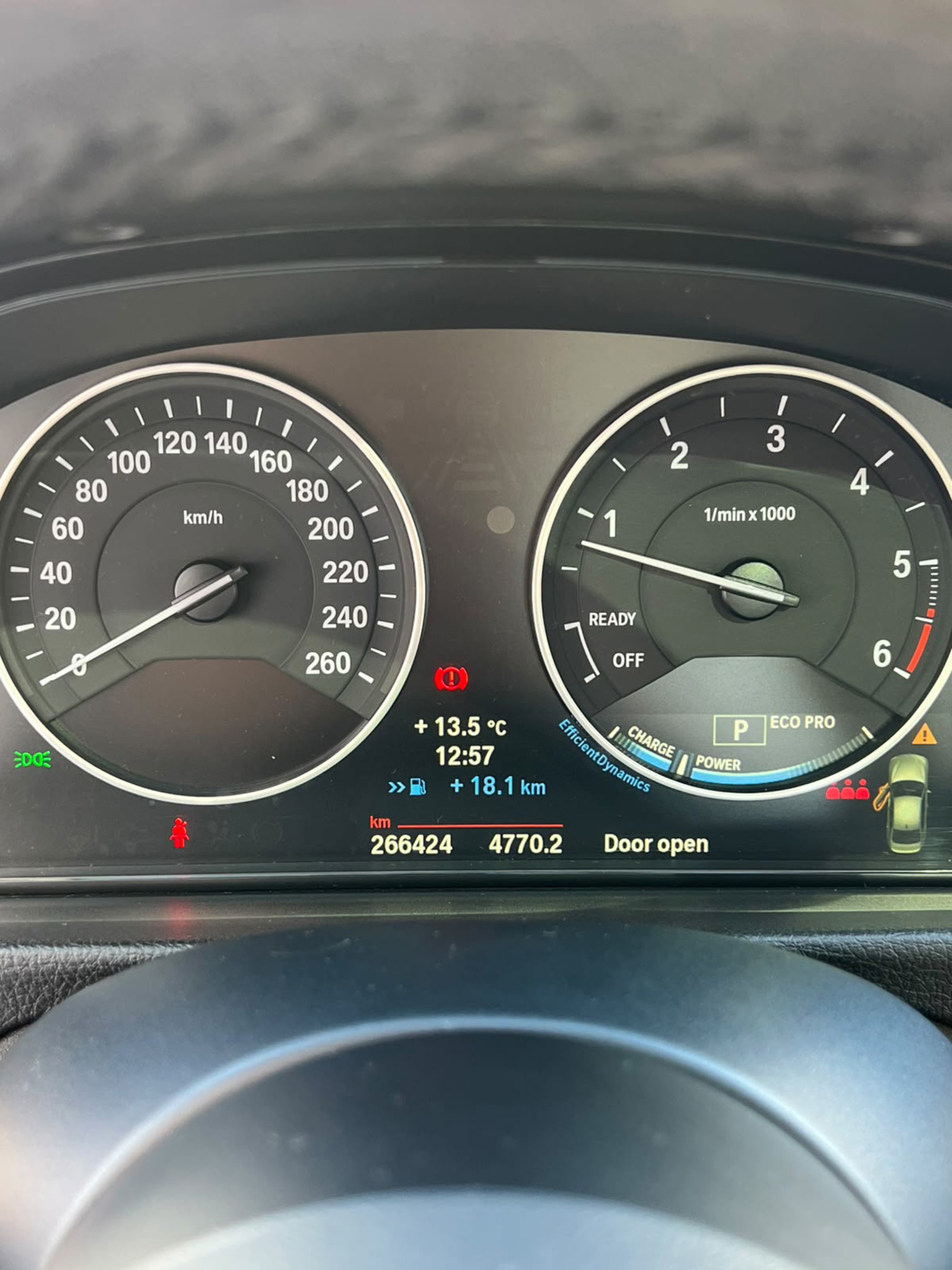 BMW 320d F30 Luxury automatic + 4 alufelge i zimske gume extra, fotografija 3