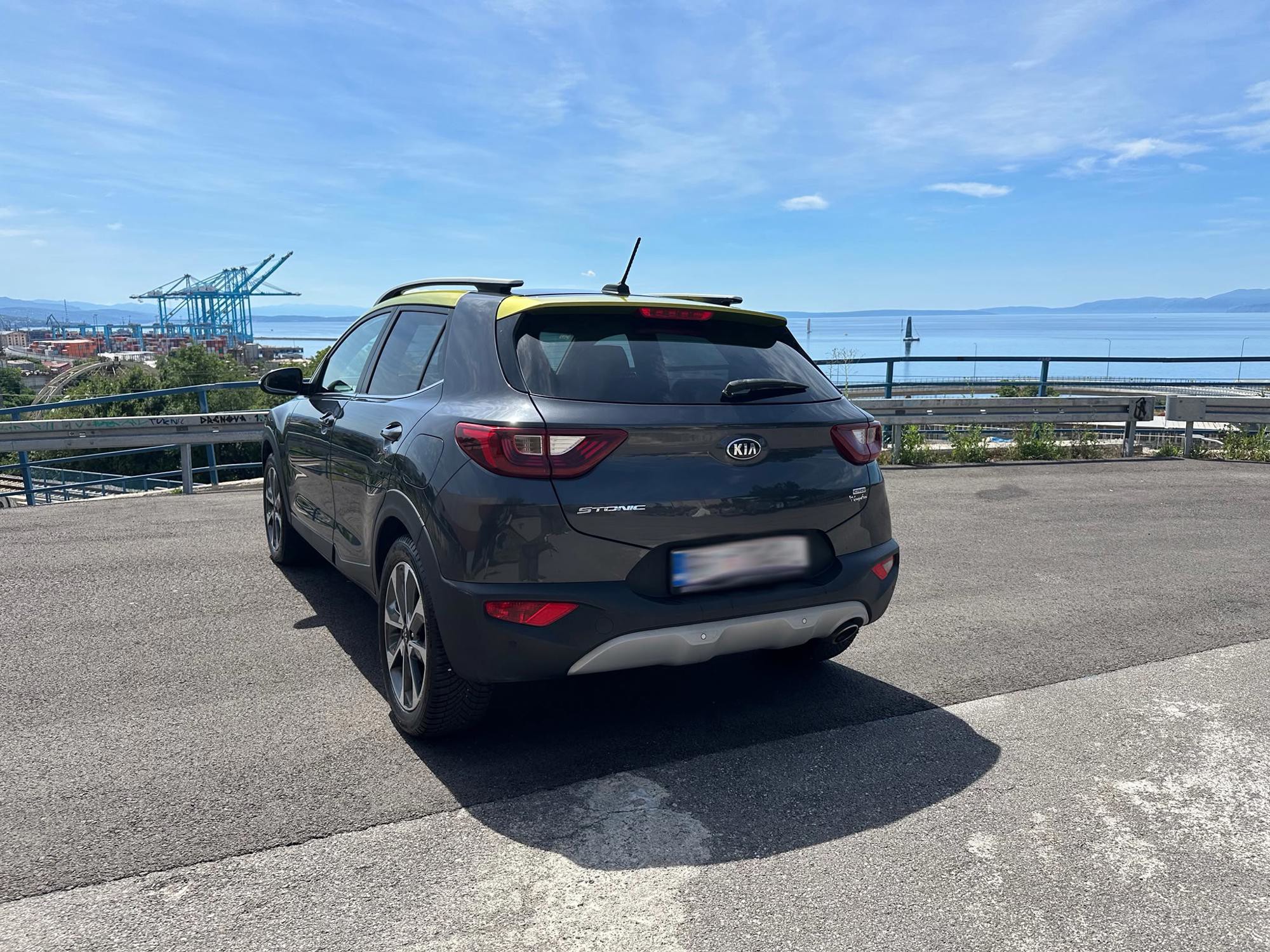 Kia Stonic 1,6 CRDi, 81 kW, 2018g, 1. godina registracije, Servisiran u ovlaštenom servisu, fotografija 3