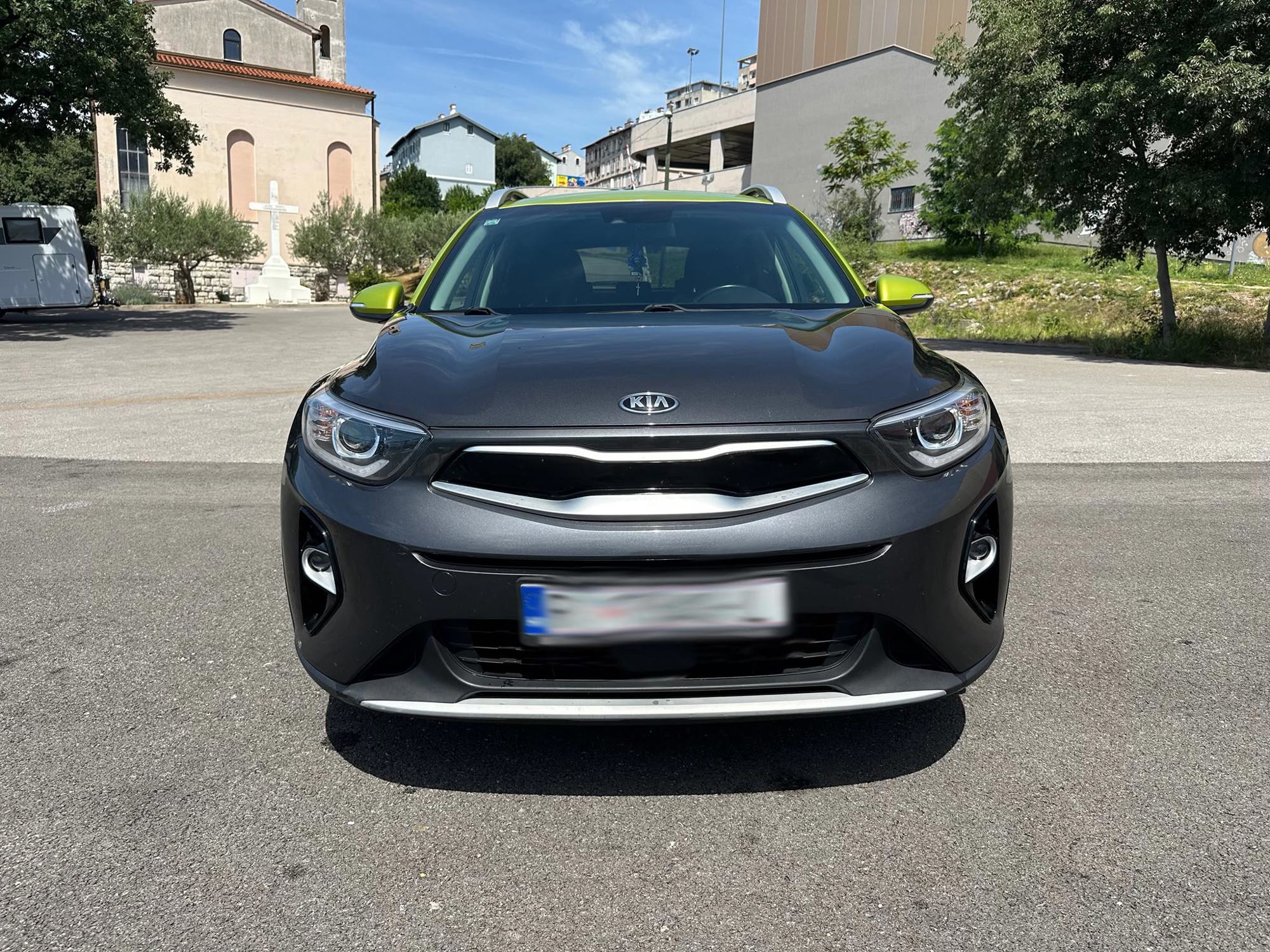 Kia Stonic 1,6 CRDi, 81 kW, 2018g, 1. godina registracije, Servisiran u ovlaštenom servisu, fotografija 4