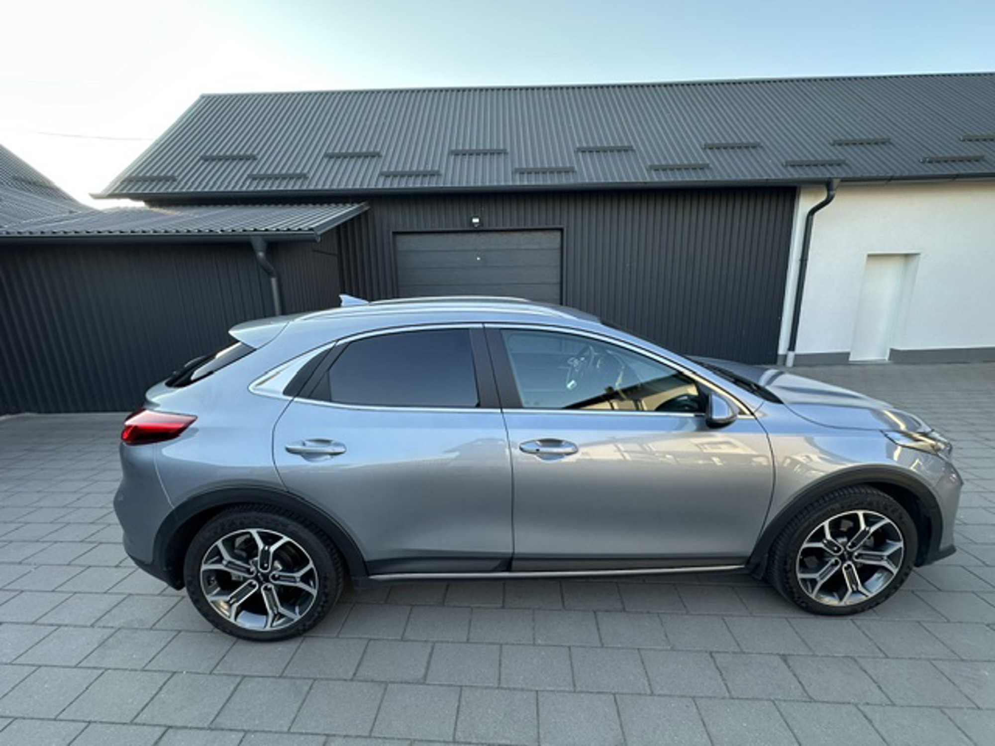 Kia XCeed 1,5 T-GDi EX Stream, fotografija 2