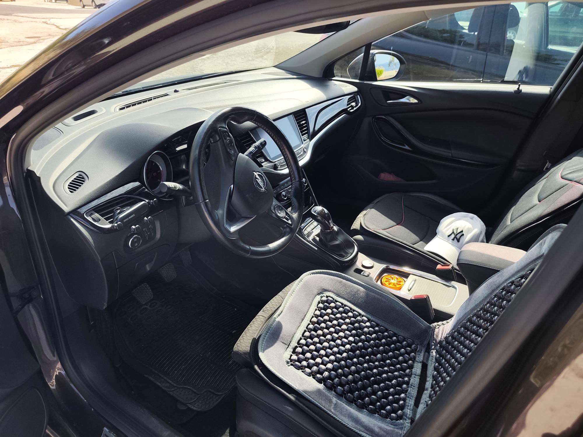 Opel Astra Sports Tourer Ecotec D, fotografija 3