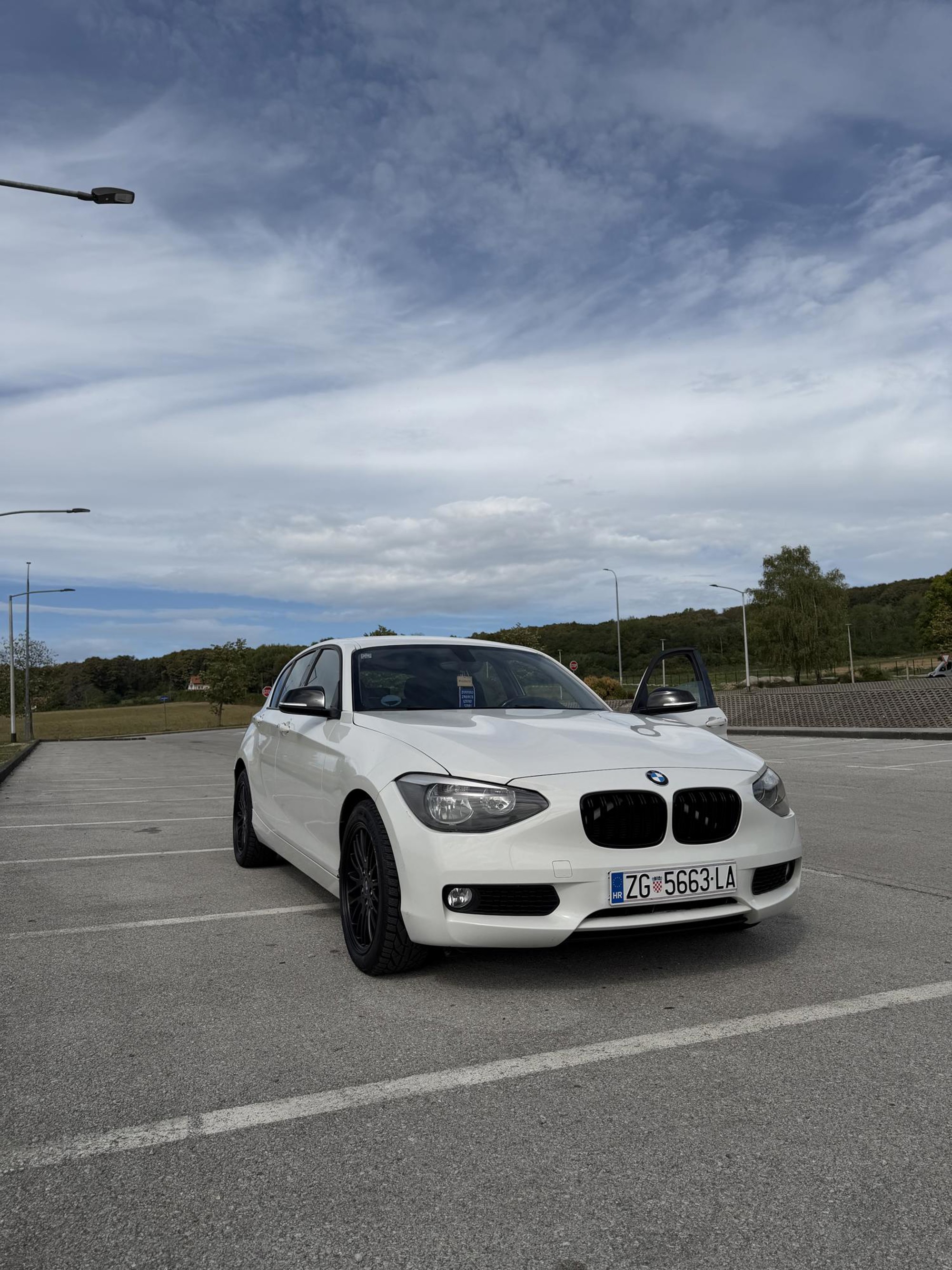 Bmw serija 1, pogled izvana - slika 1
