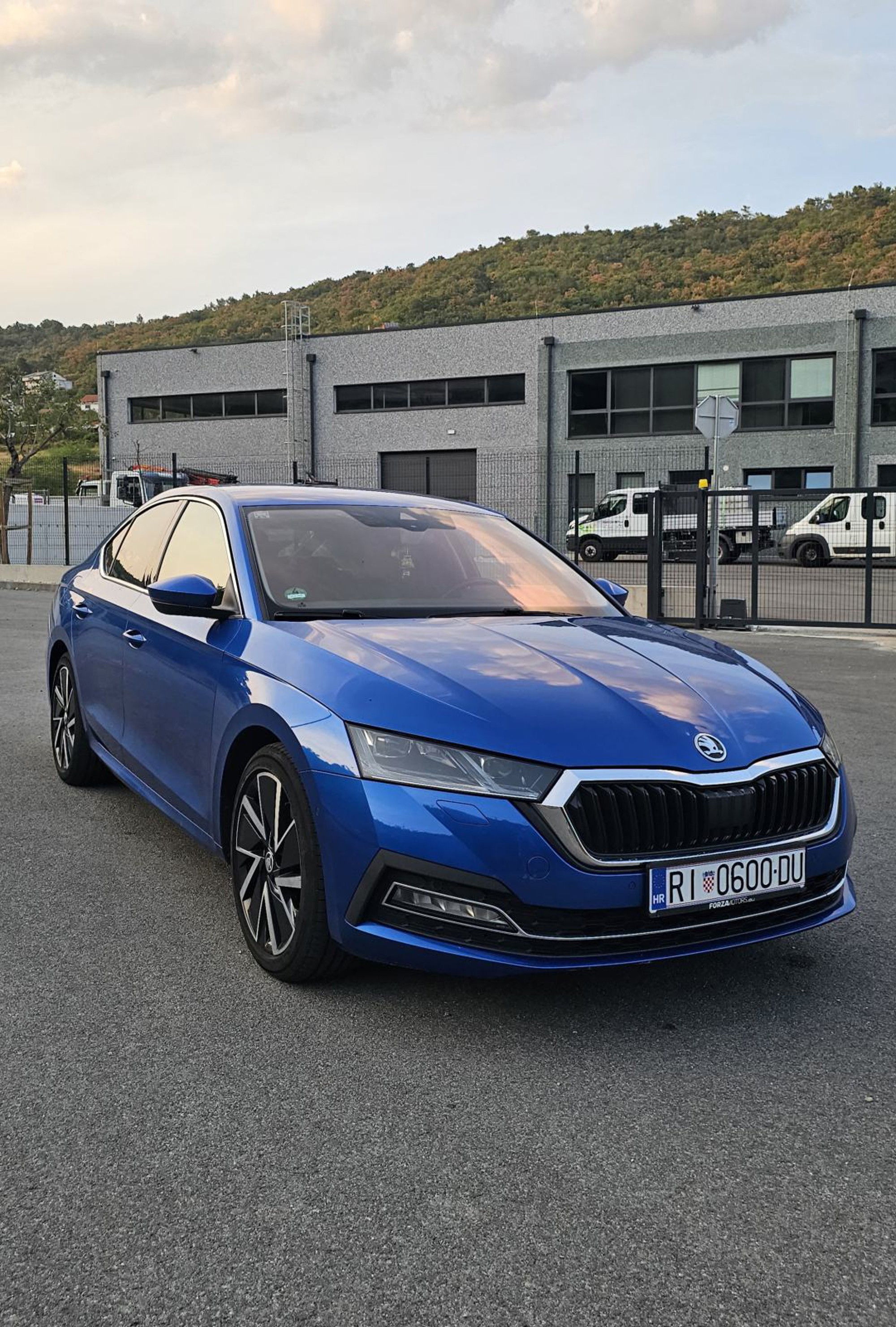 Škoda Octavia 2.0 TDI DSG – Head up Display, Matrix LED, Webasto, Koža, Canton, ACC, fotografija 1